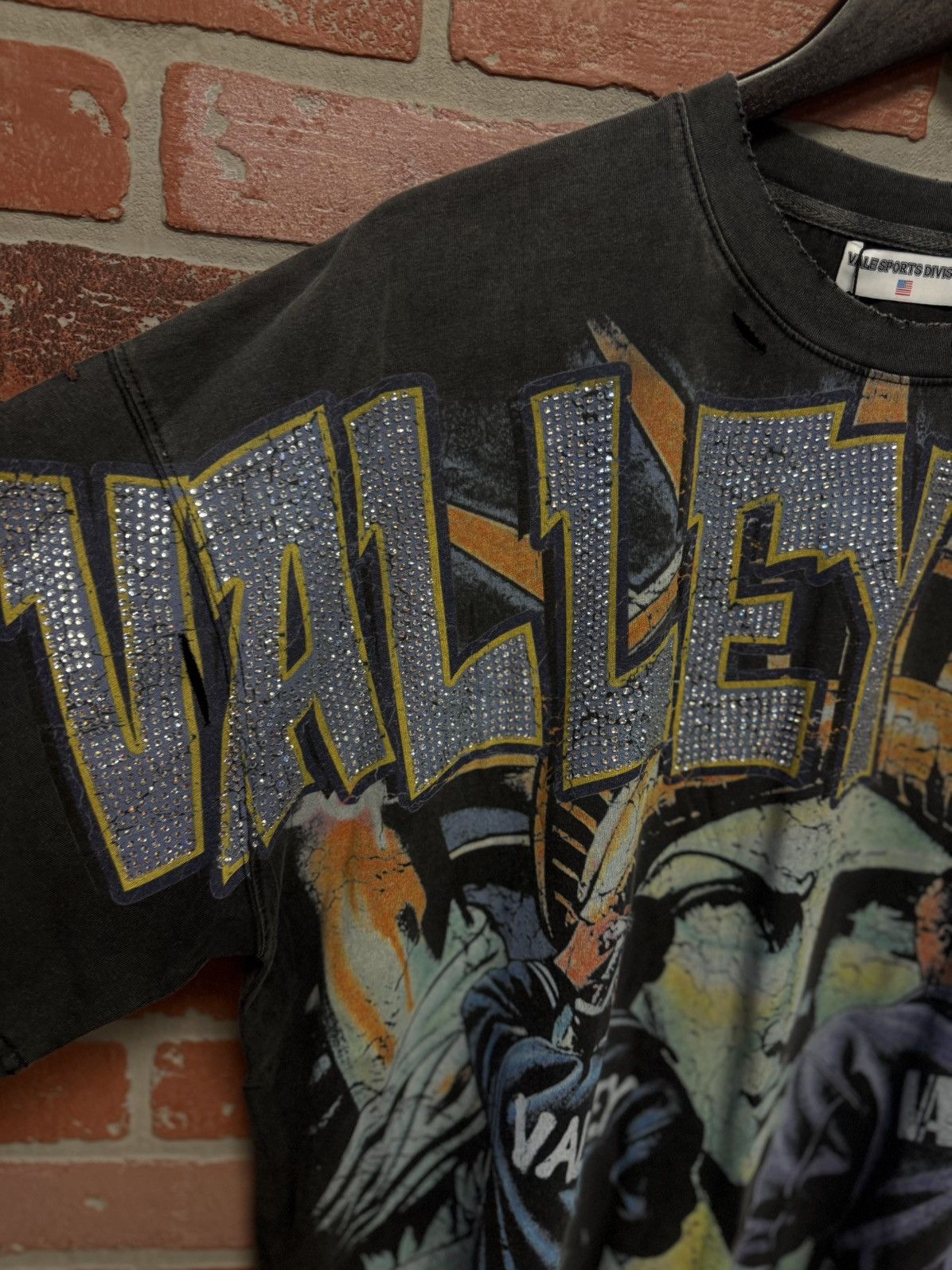 Vale Vale Valley Fest Bling Tee Size Large (NEW) Shiny Stones Size US L / EU 52-54 / 3 - 5 Thumbnail
