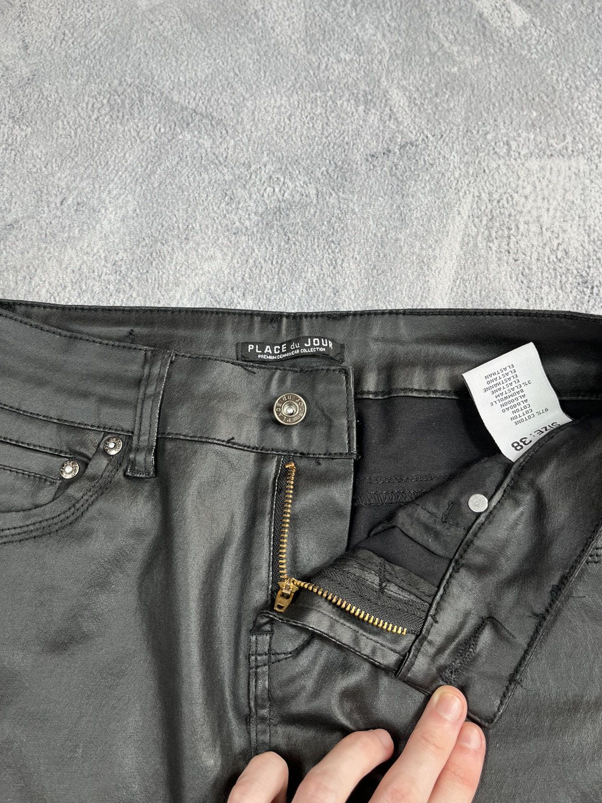 Vintage Vintage Y2K Japanese midi skirt waxed style size 27 Size 27" / US 4 / IT 40 - 4 Thumbnail