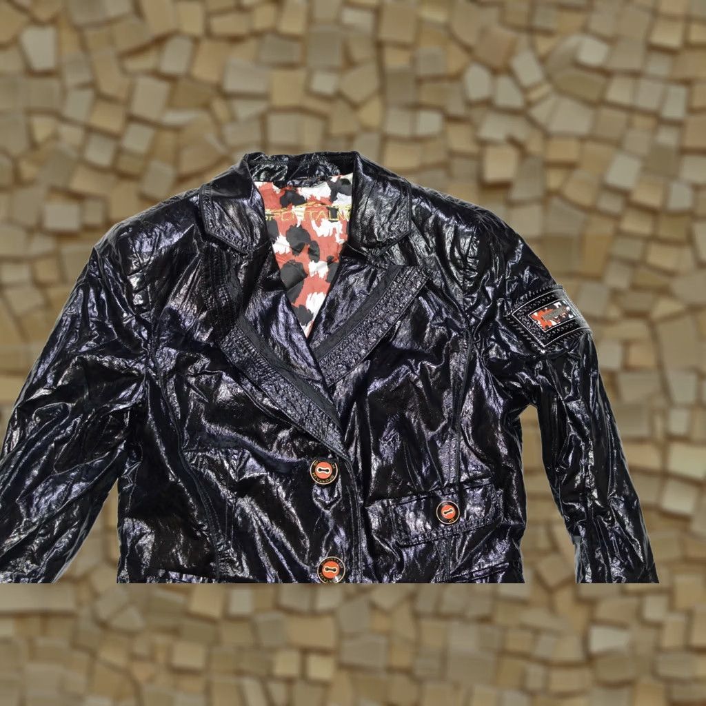 Vintage Wmns Sportalm Wiba Nylon Jacket Windbreaker Size 40 - Black - Jacket - Sportalm - Nylon - Regular - Windbreaker - Wmns - Size 40 - Black Size S / US 4 / IT 40 - 1 Thumbnail