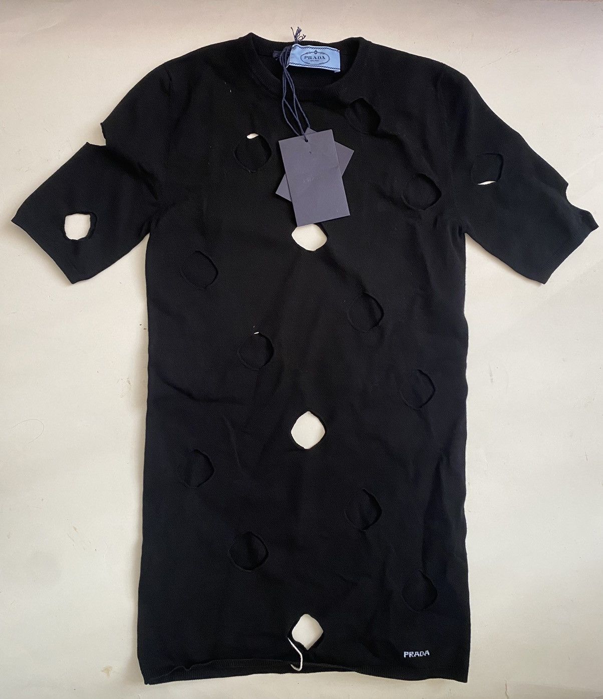 🧀80% off🧀 Prada cut out black top