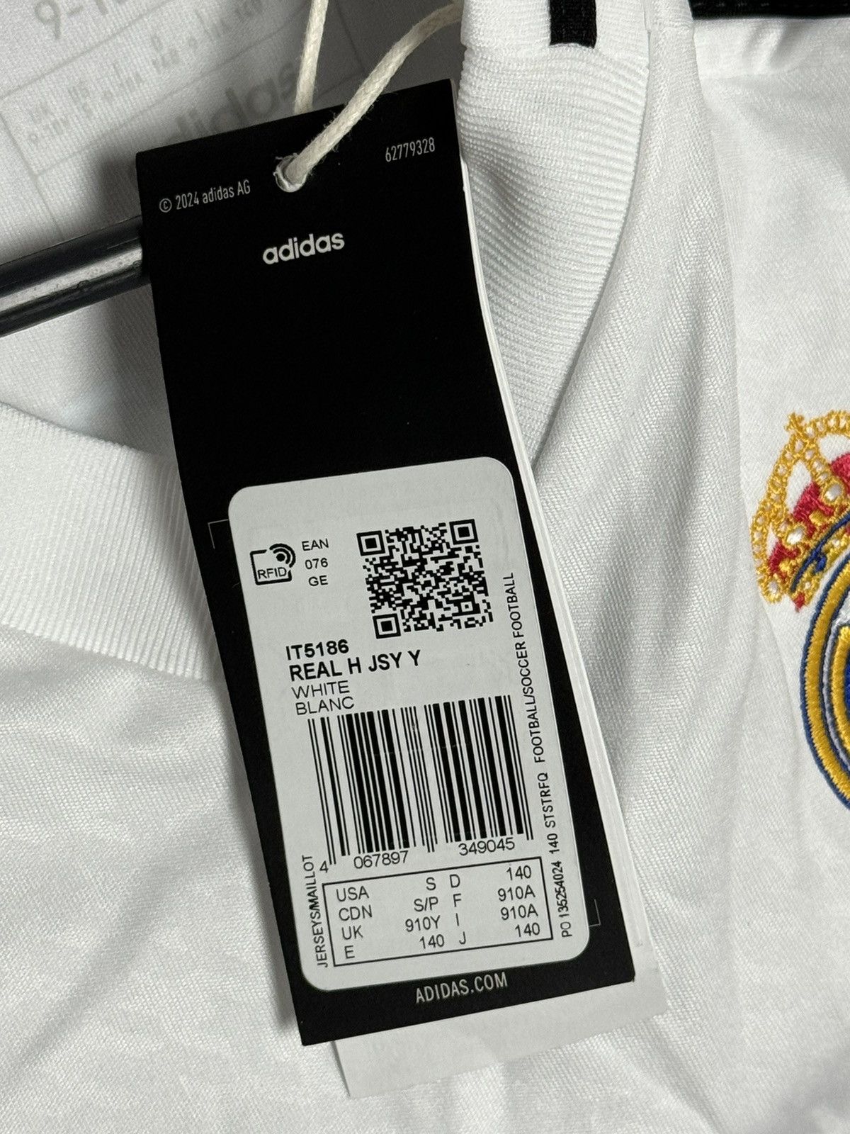 Adidas KIDS New Real Madrid 24/25 Home Vinicius Jr. Football Jersey Size US XS / EU 42 / 0 - 14 Thumbnail