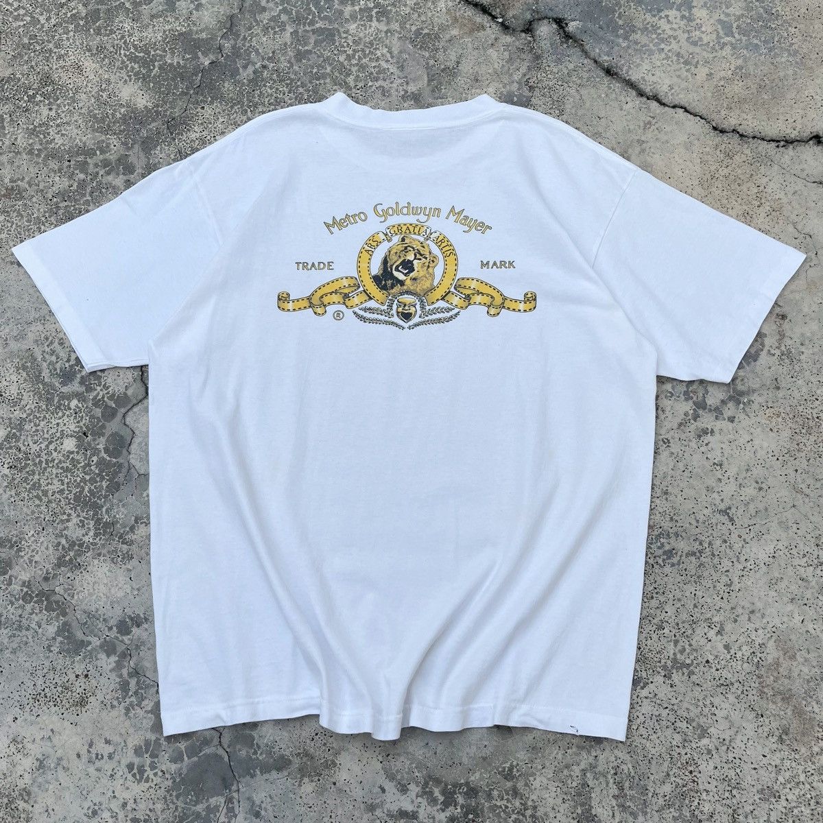Vintage Vintage 90s Metro Goldwyn Mayer Nice Graphic Design Tee Size US XL / EU 56 / 4 - 1 Thumbnail