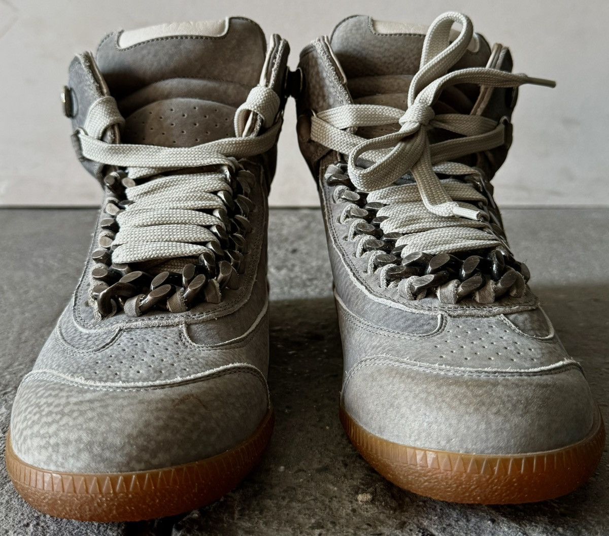 Maison Margiela Maison Margiela - FW11 - Bulldog Chain High Top Sneaker Size US 8 / EU 41 - 3 Thumbnail