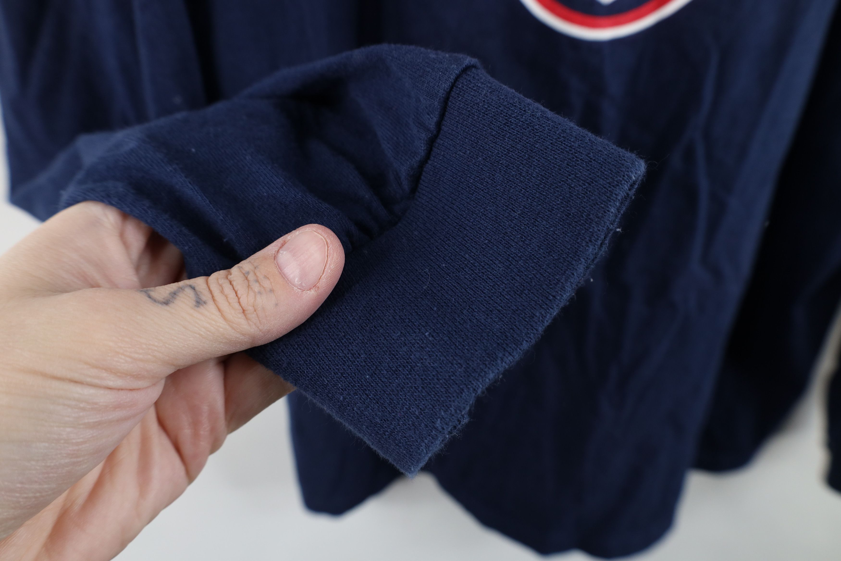 Nike Vintage Nike Center Swoosh USA Hockey Long Sleeve T-Shirt Size US L / EU 52-54 / 3 - 10 Thumbnail