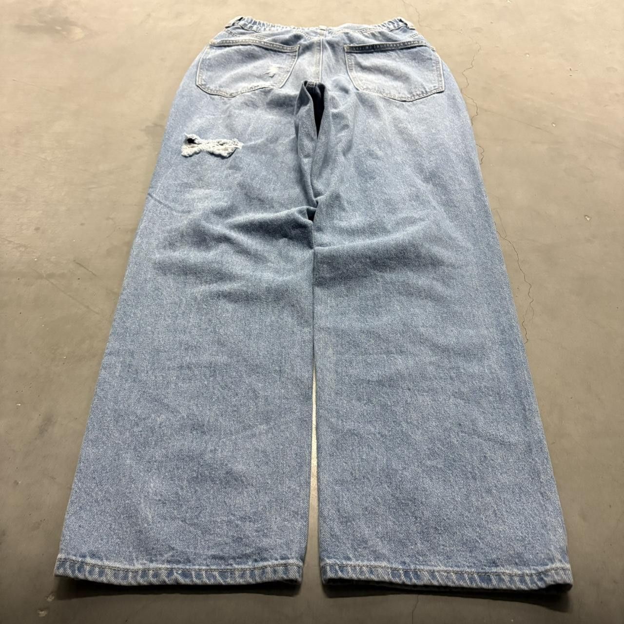 Vintage Crazy Vintage Y2K/2000s Baggy Wideleg Ripped Skater Grunge style Medium wash Denim Jeans with adjustable Waist! Size US 28 / EU 44 - 4 Thumbnail
