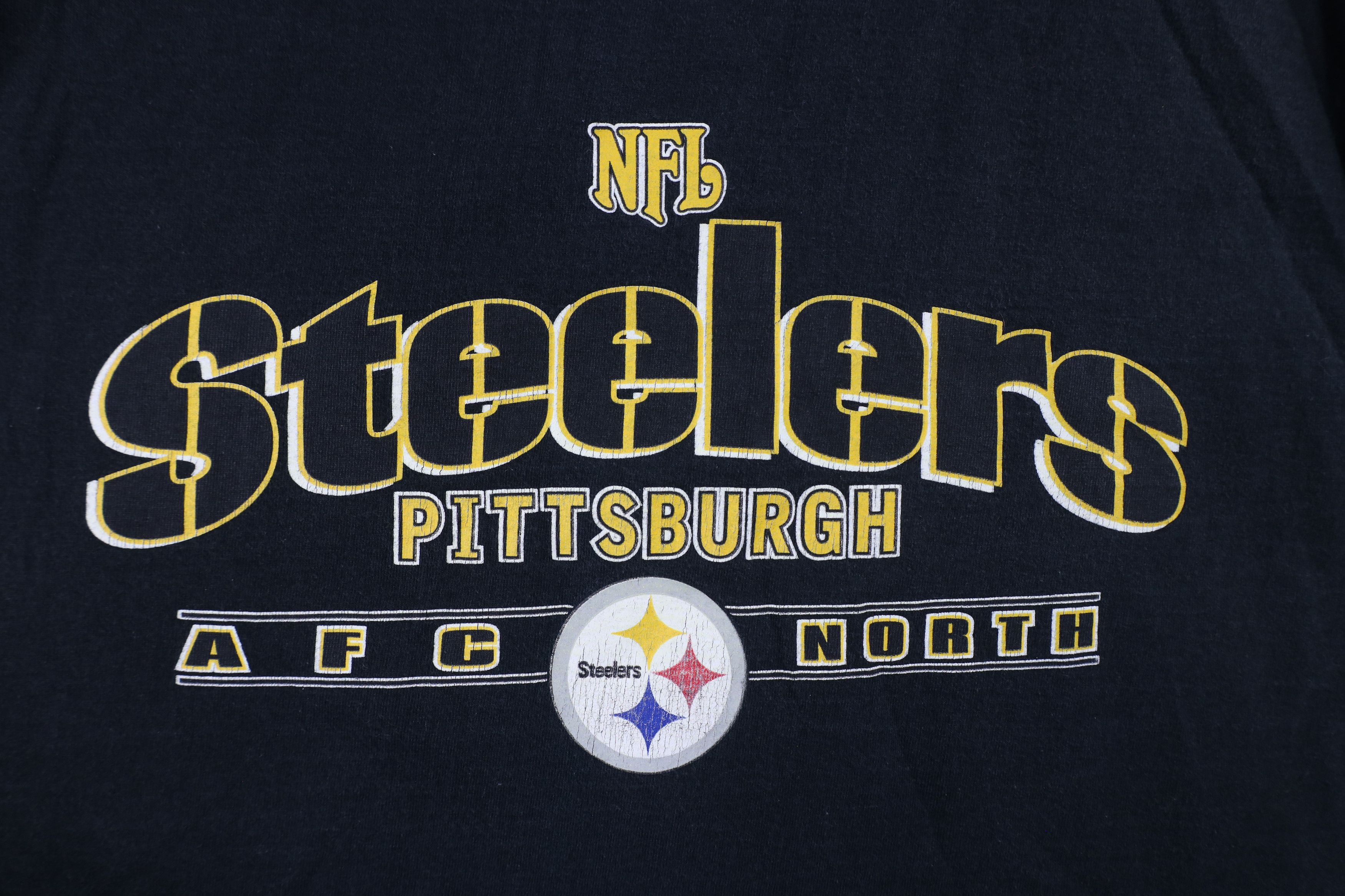 Vintage Vintage NFL Spell Out Pittsburgh Steelers Football T-Shirt Size US L / EU 52-54 / 3 - 4 Thumbnail