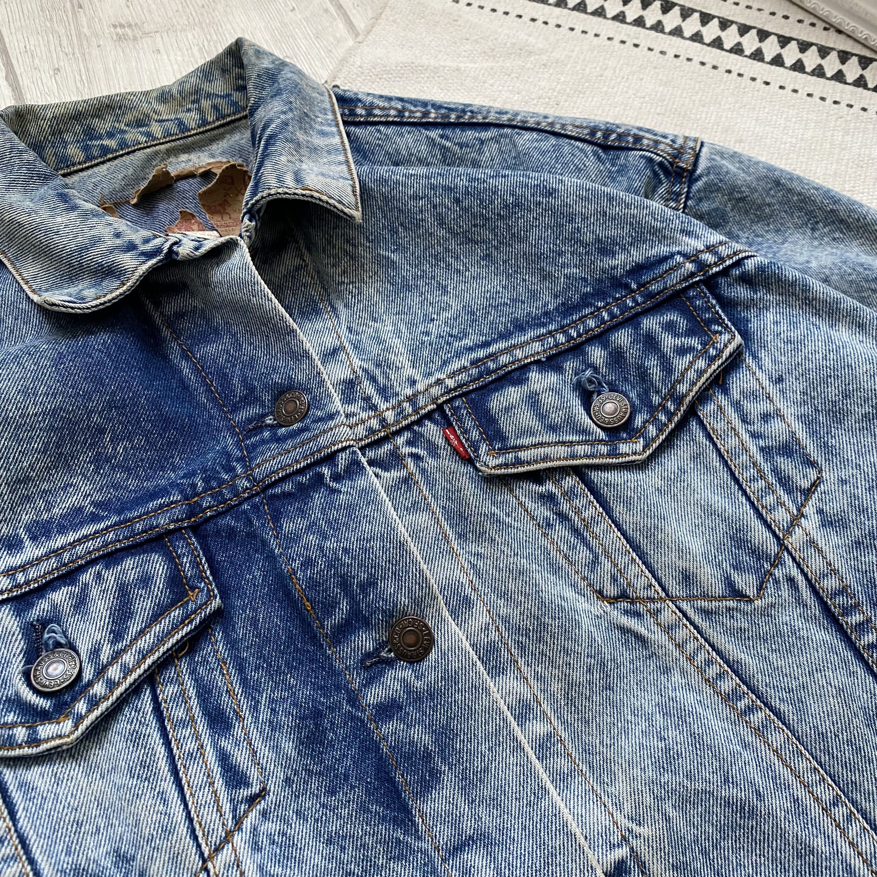 Levi's Vintage Clothing Vintage 80s Levis Trucker denim jacket distressed Size US M / EU 48-50 / 2 - 5 Thumbnail