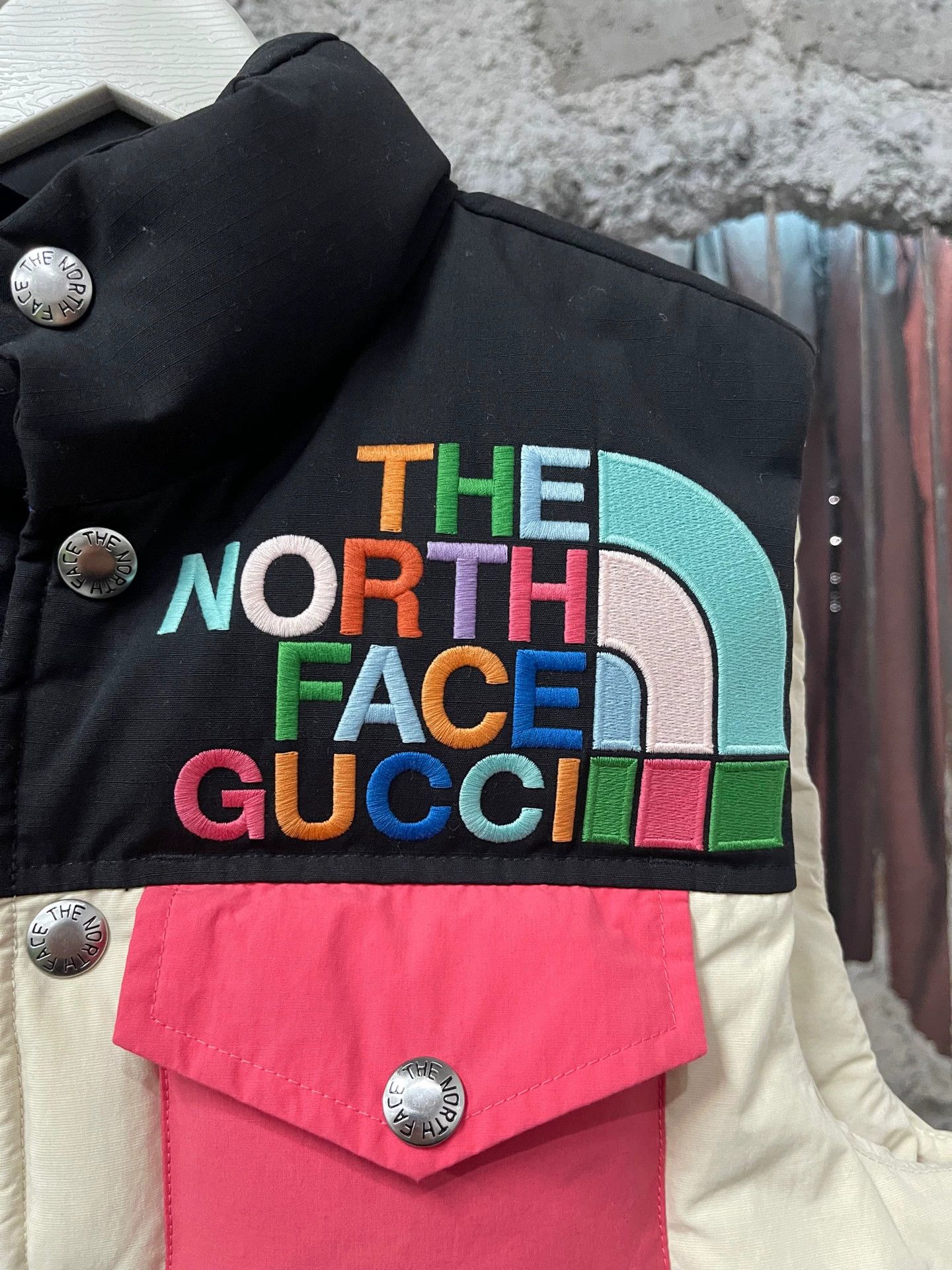 Gucci Gucci x TNF down vest women's XS Size XS / US 0-2 / IT 36-38 - 5 Thumbnail