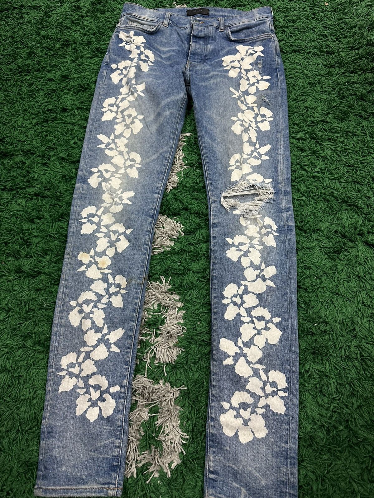 Pre-owned Amiri Mike  Jeans Light Wash Flower 32 In Blue