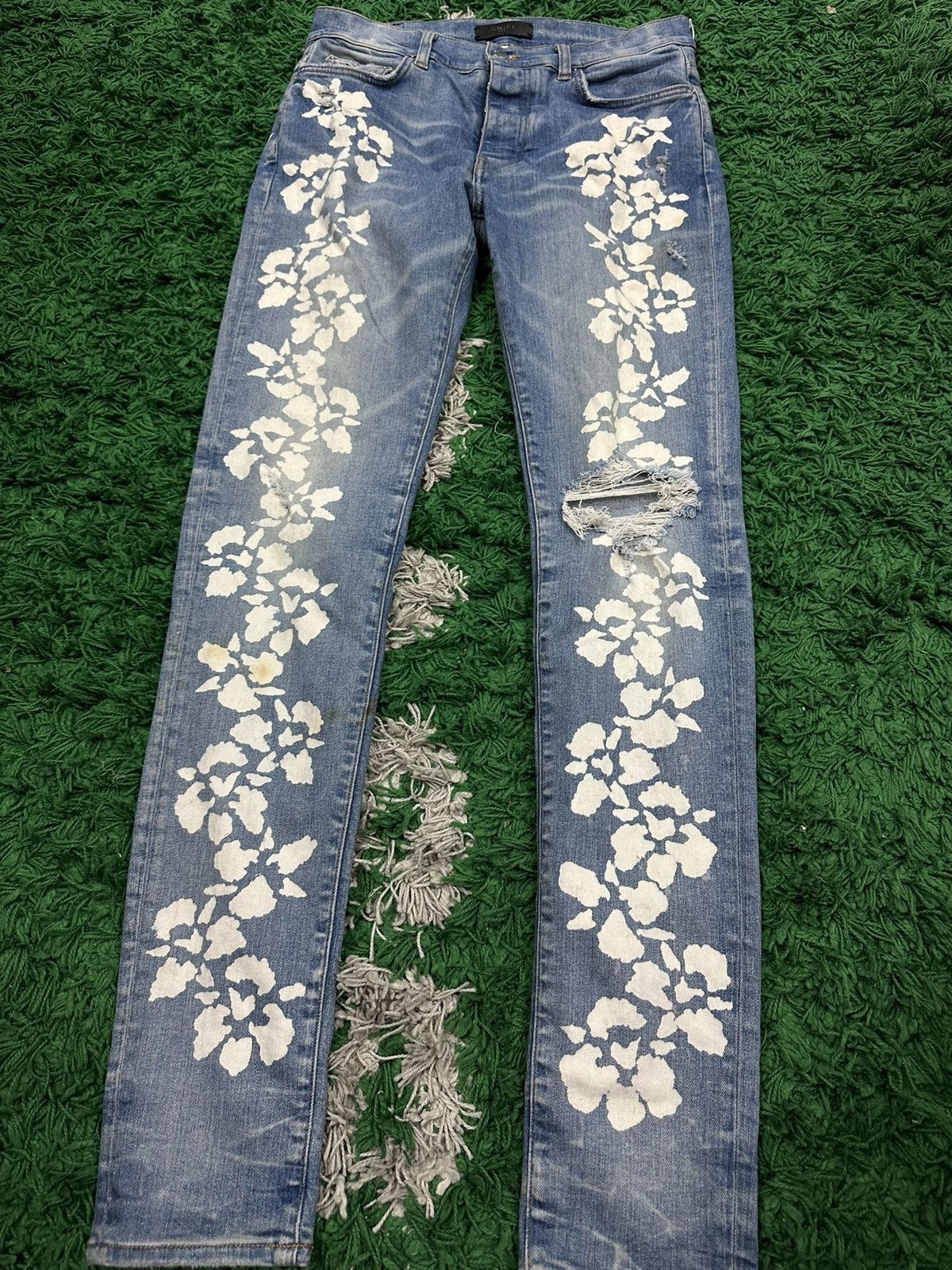 image of Mike Amiri Jeans Light Wash Flower 32 in Blue, Men's