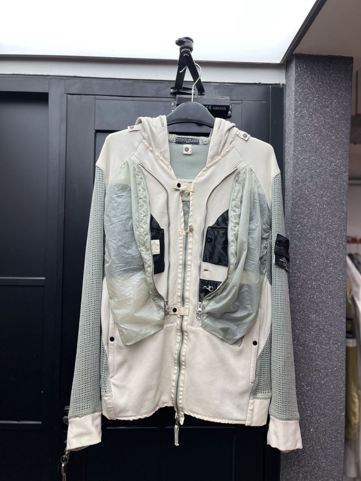 Stone Island Stone island shadow project rare badge jacket Size US M / EU 48-50 / 2 - 8 Thumbnail