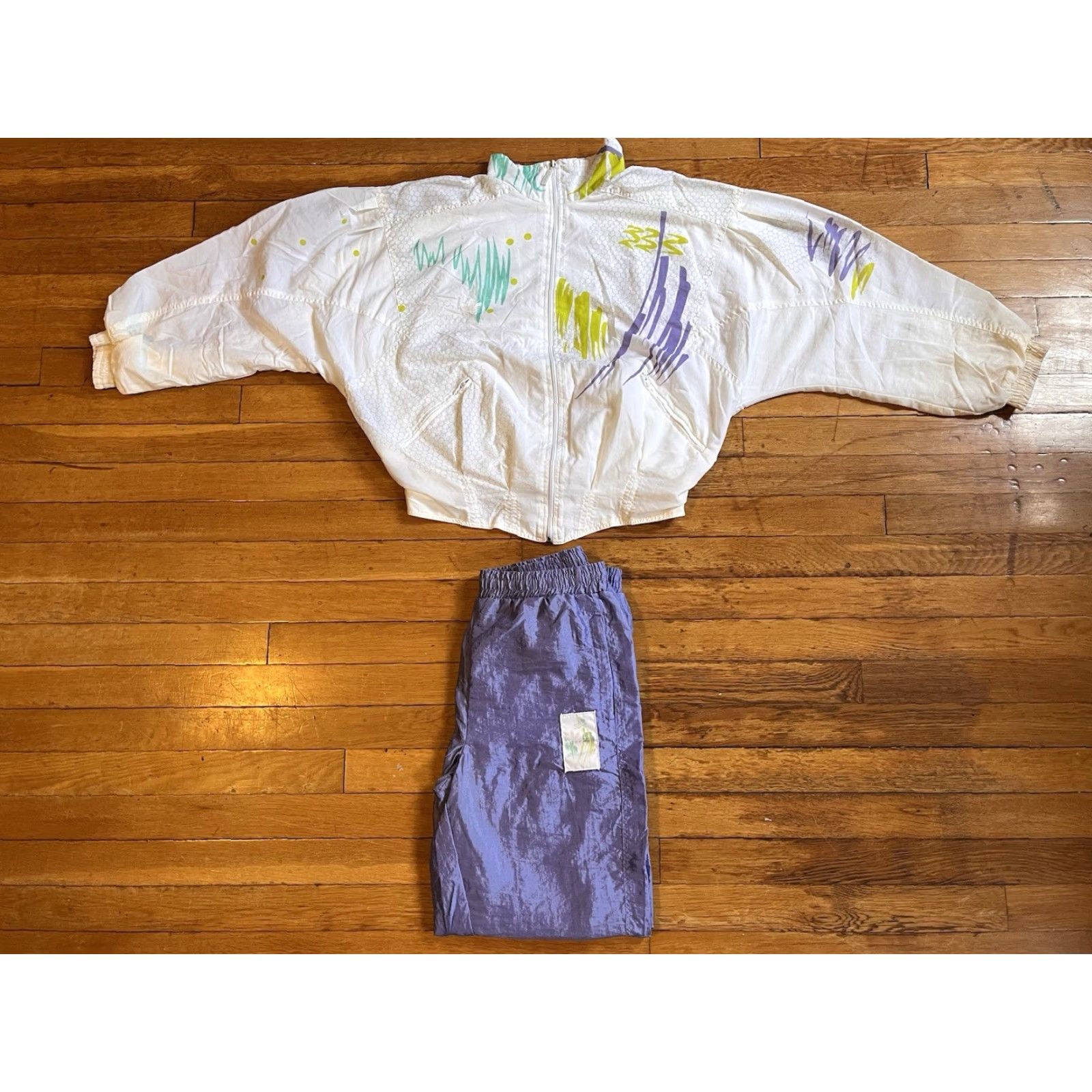 Adidas VINTAGE adidas Track Suit Women’s Small White Lavender Nylon 90s Made in France Size S / US 4 / IT 40 - 2 Thumbnail