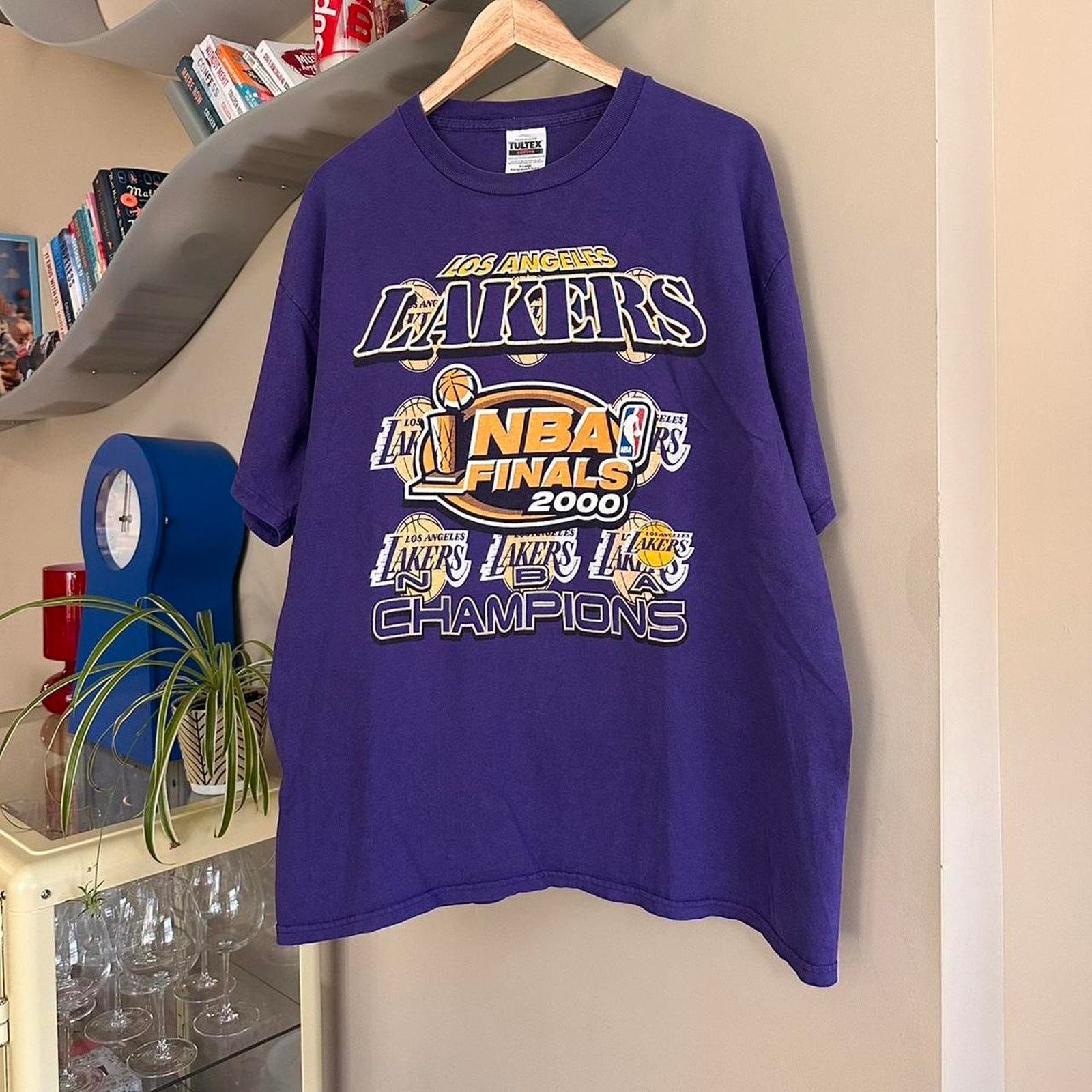 Tultex × Vintage Vintage LA Lakers NBA Champions Shirt Size US XL / EU 56 / 4 - 1 Thumbnail