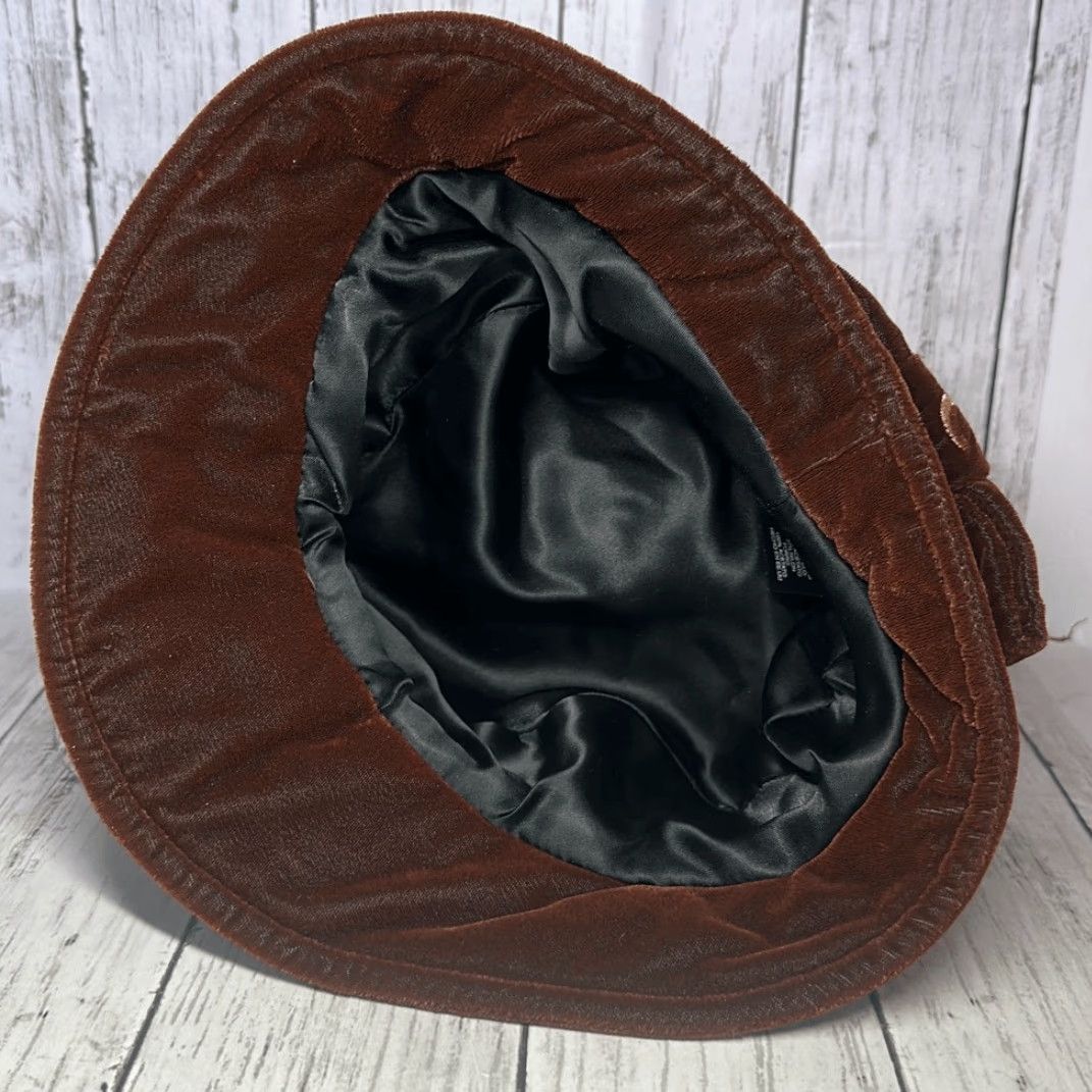 Vintage VINTAGE Diahann Carol Brown Quilted Velvet Hat Bucket Hat One Size Women Purple Brown Scala Size ONE SIZE - 6 Thumbnail