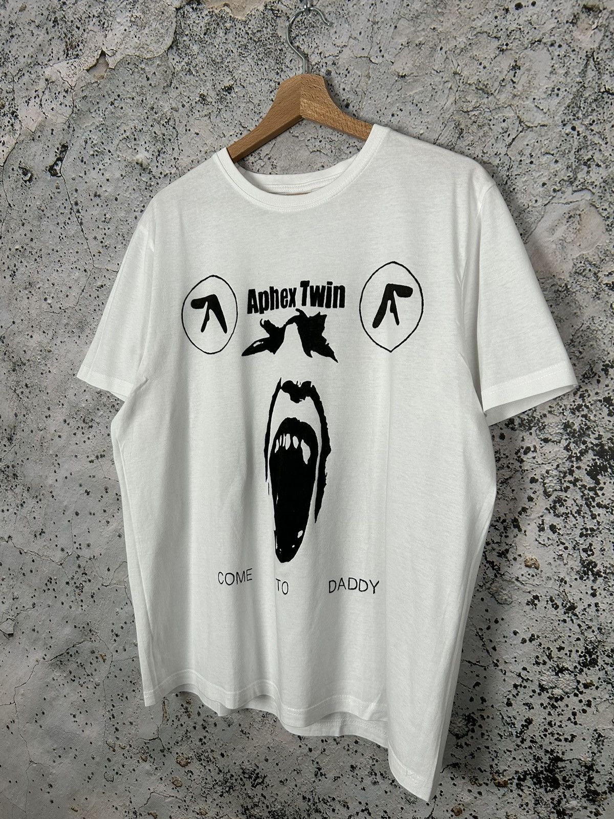 Band Tees Aphex Twin Come To Daddy Band Tee Rare Hype Vintage Size US L / EU 52-54 / 3 - 2 Thumbnail