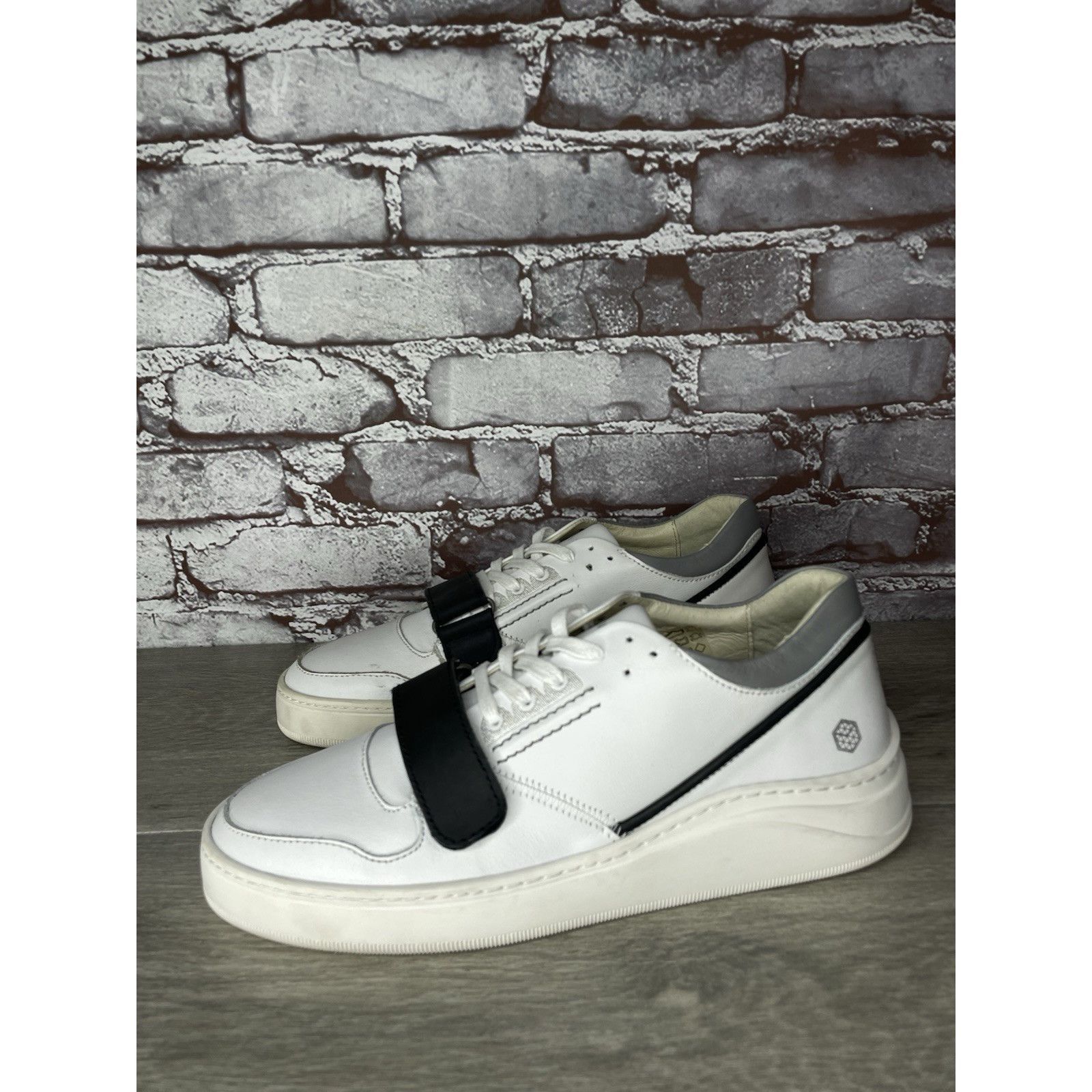Other Gamma 4 True Alma Mater White Leather Strap Lace Up Shoes Me Size US 7 / EU 40 - 12 Thumbnail