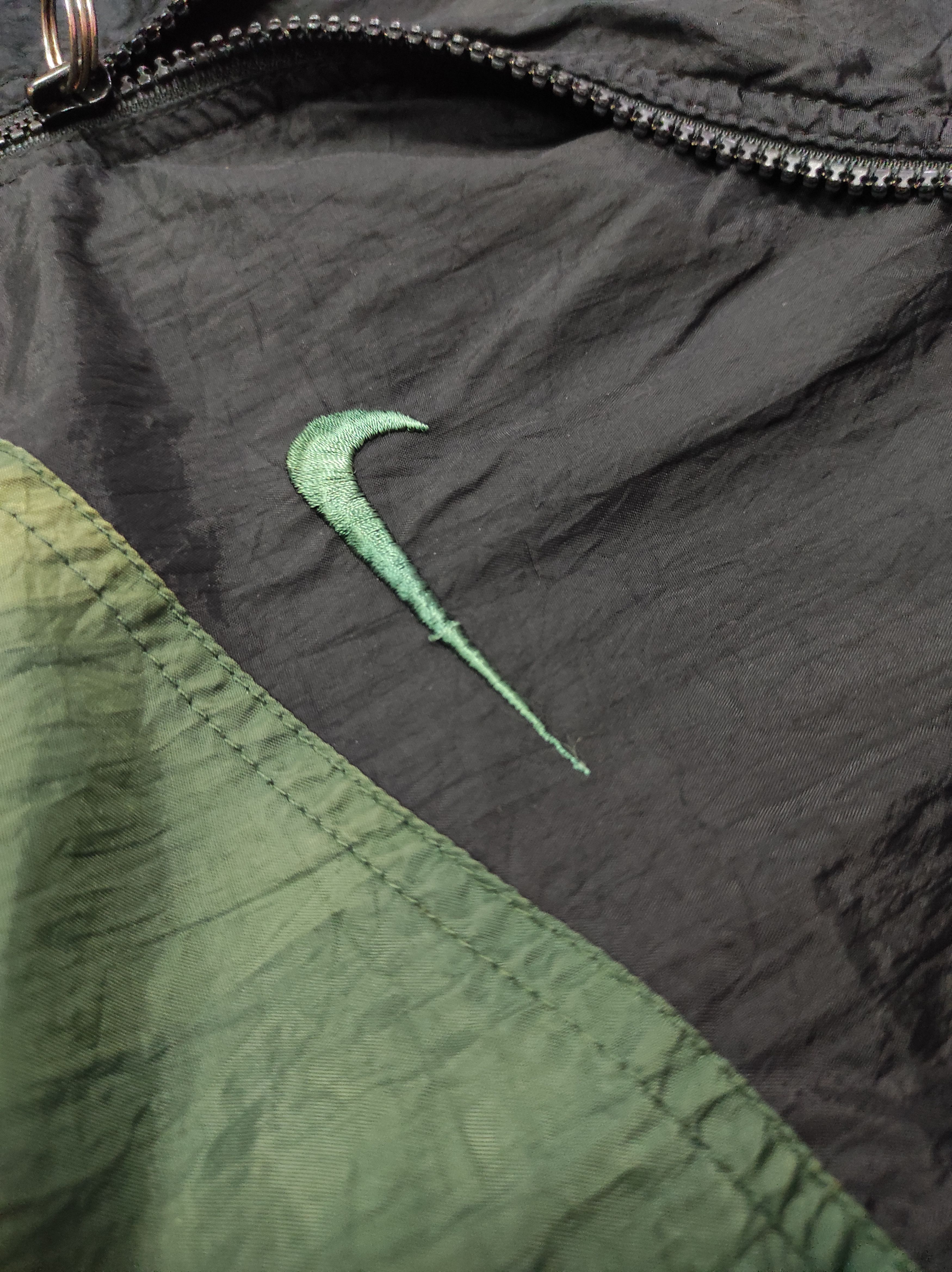 Nike × Vintage NIKE VTG 90'S LIGHT JACKET OVERSIZED SUN FADED Size US L / EU 52-54 / 3 - 3 Thumbnail