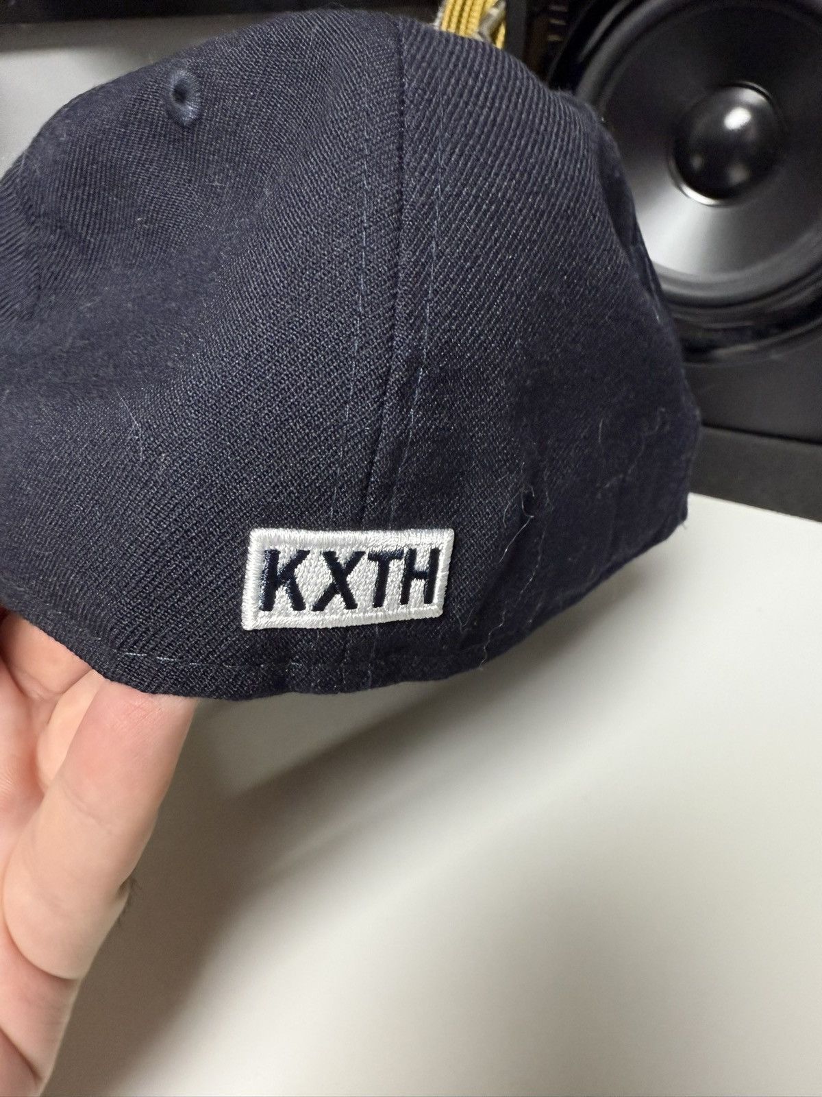 Kith × New Era × New York Yankees Kith New Era NY Yankees 10 Year Anniversary 2000 World Serie Size ONE SIZE - 3 Thumbnail