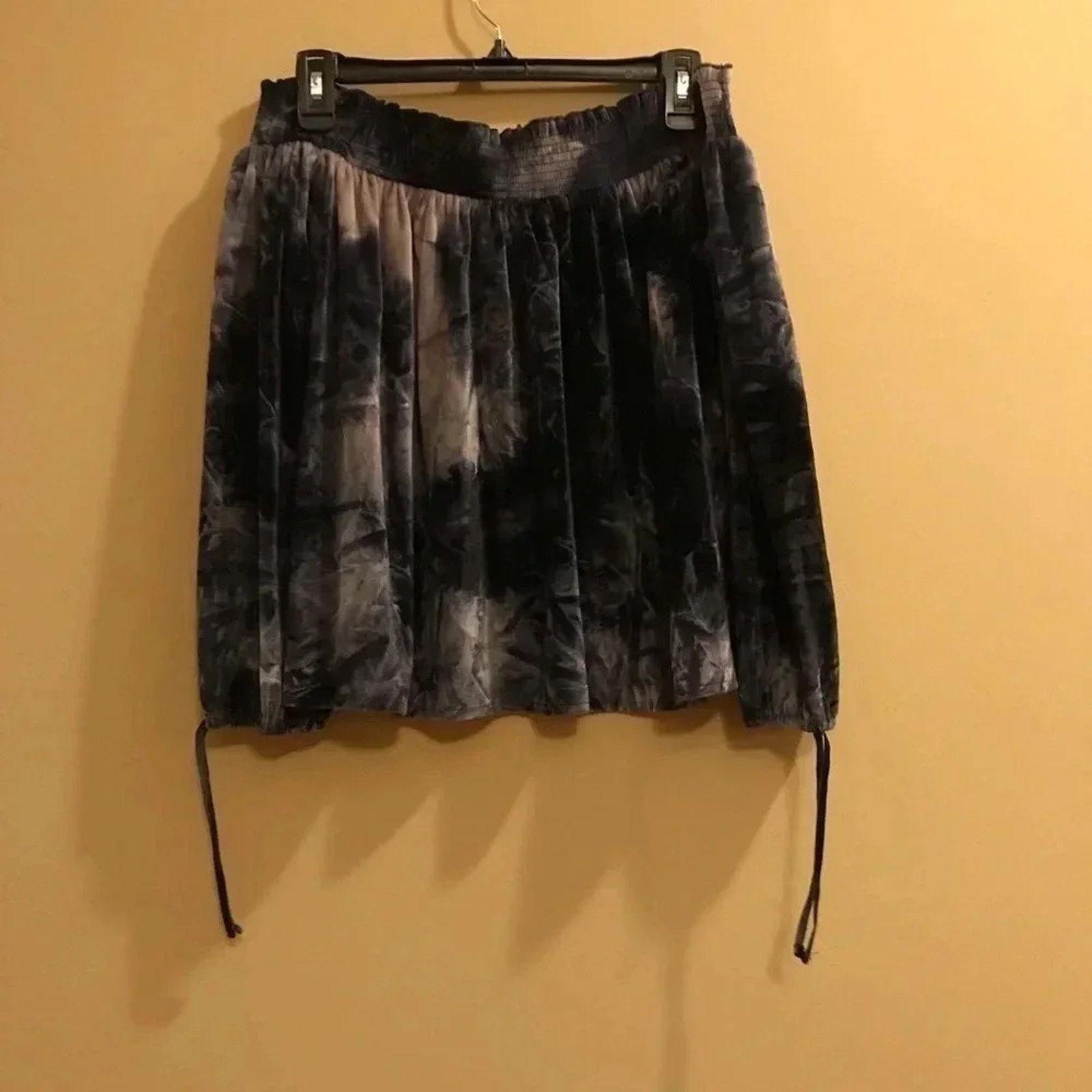 American Eagle Outfitters American Eagle Off Shoulder Top Tie Dye Velour Size S / US 4 / IT 40 - 7 Thumbnail