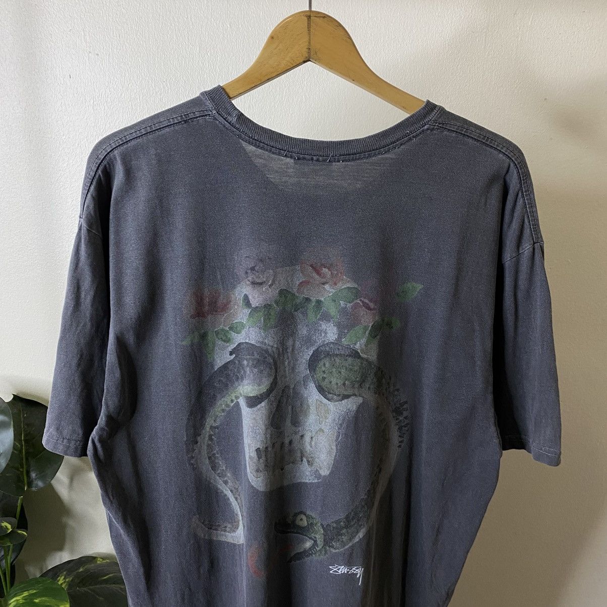 Stussy Y2K Stussy Crocodile Skulls Skater T Shirt Washed Grey Size US L / EU 52-54 / 3 - 2 Thumbnail