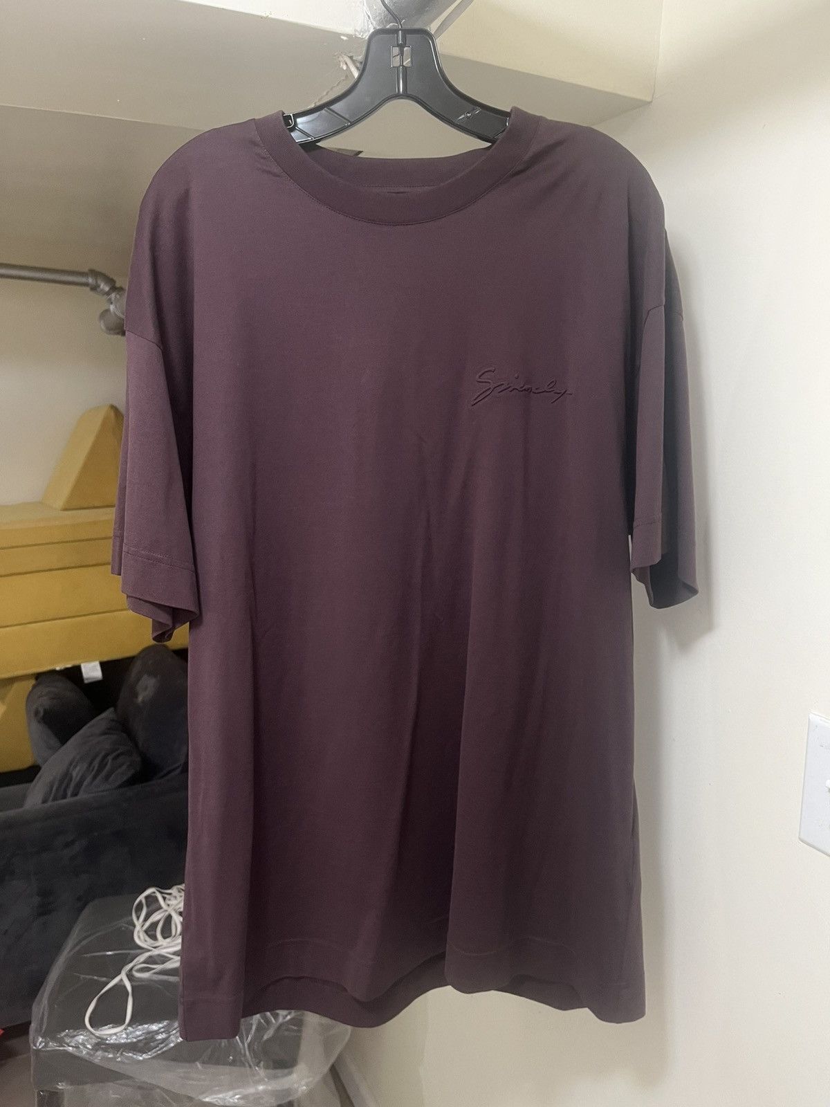 Givenchy Givenchy Burgundy T- Shirt Sz L Size US L / EU 52-54 / 3 - 1 Thumbnail