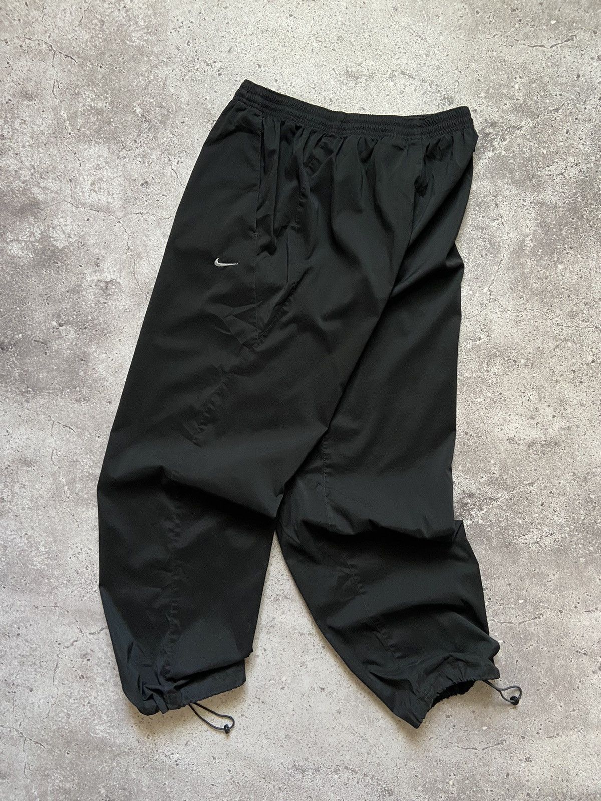 Nike NIKE BAGGY BLACK PANTS VINTAGE TRACK JOGGER Y2K DRILL Size US 34 / EU 50 - 1 Thumbnail