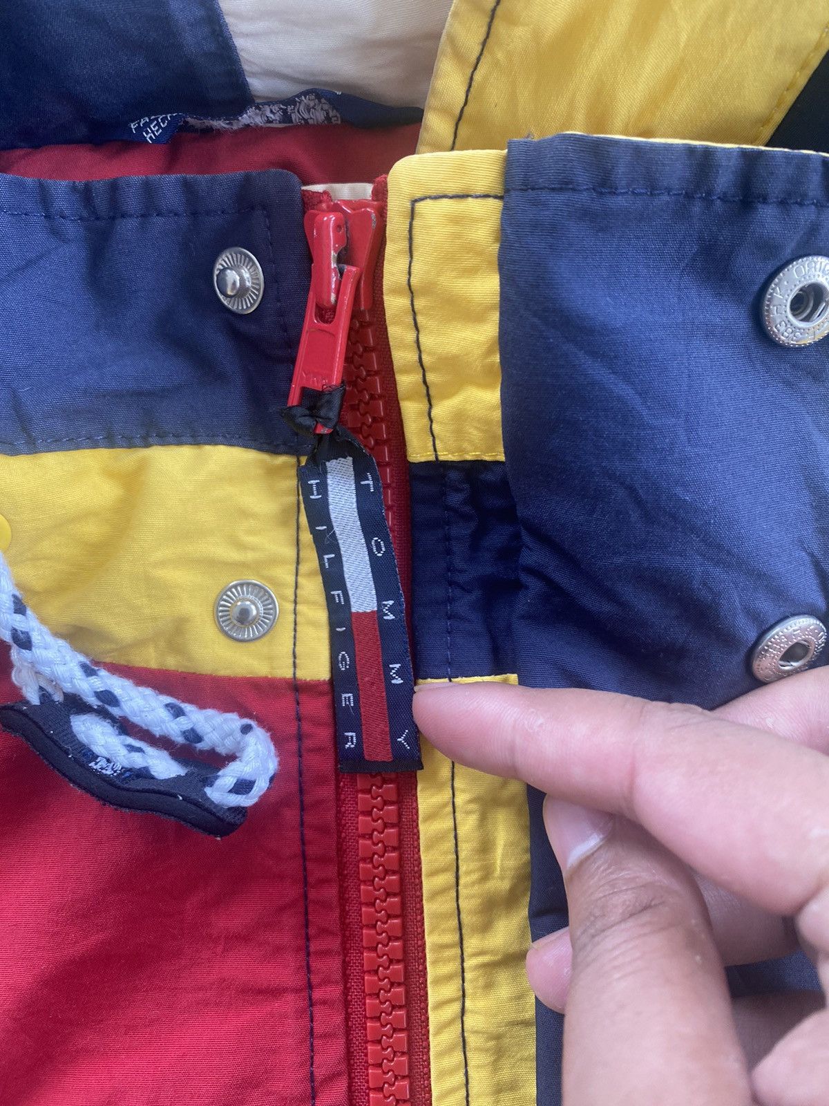 Tommy Hilfiger VINTAGE TOMMY HILFIGER SAILING GEAR COLOUR BLOCK Size US L / EU 52-54 / 3 - 4 Thumbnail