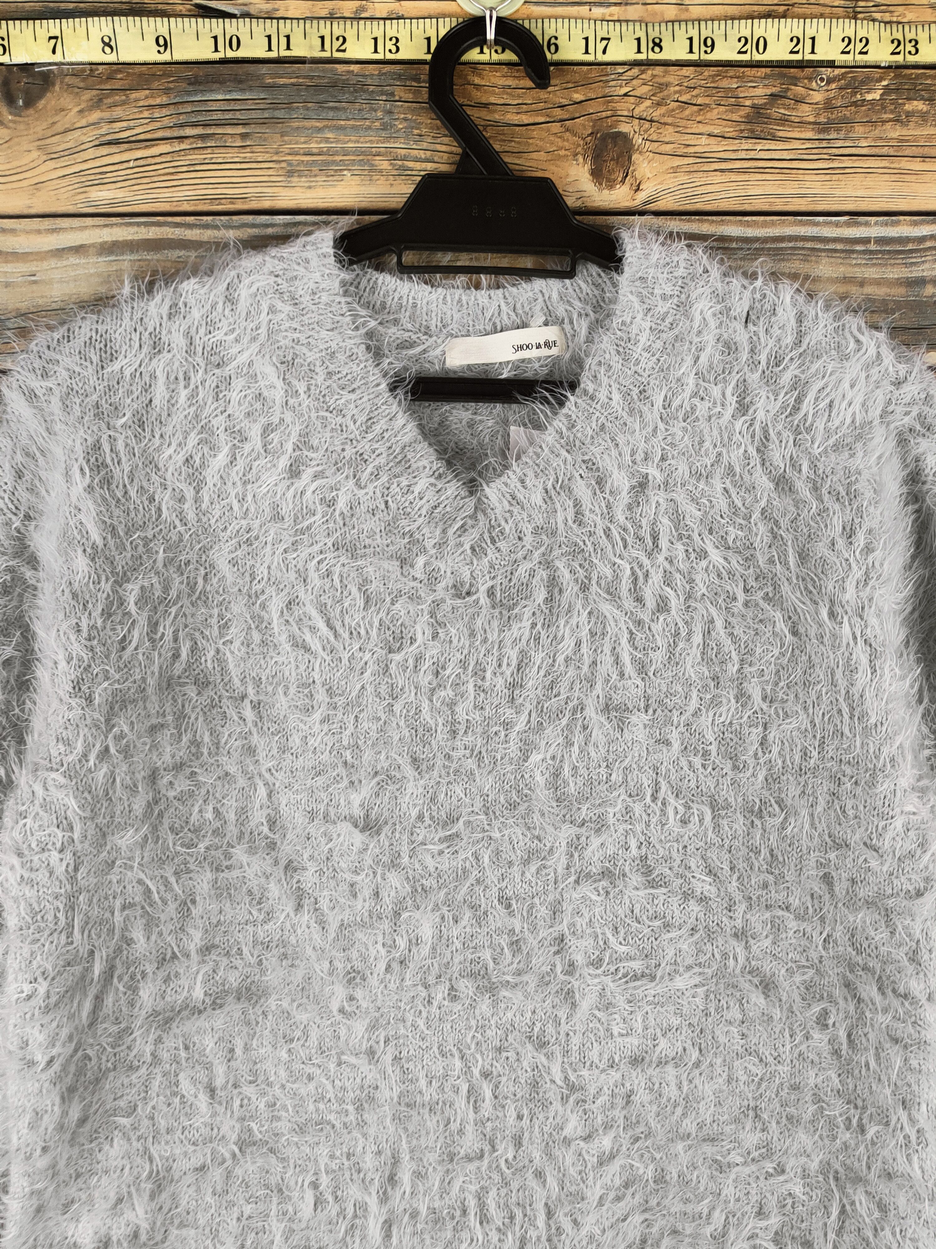 Japanese Brand DL Shoo La Rue Gray Fur Mohair Knitwear #46-521 Size S / US 4 / IT 40 - 2 Thumbnail