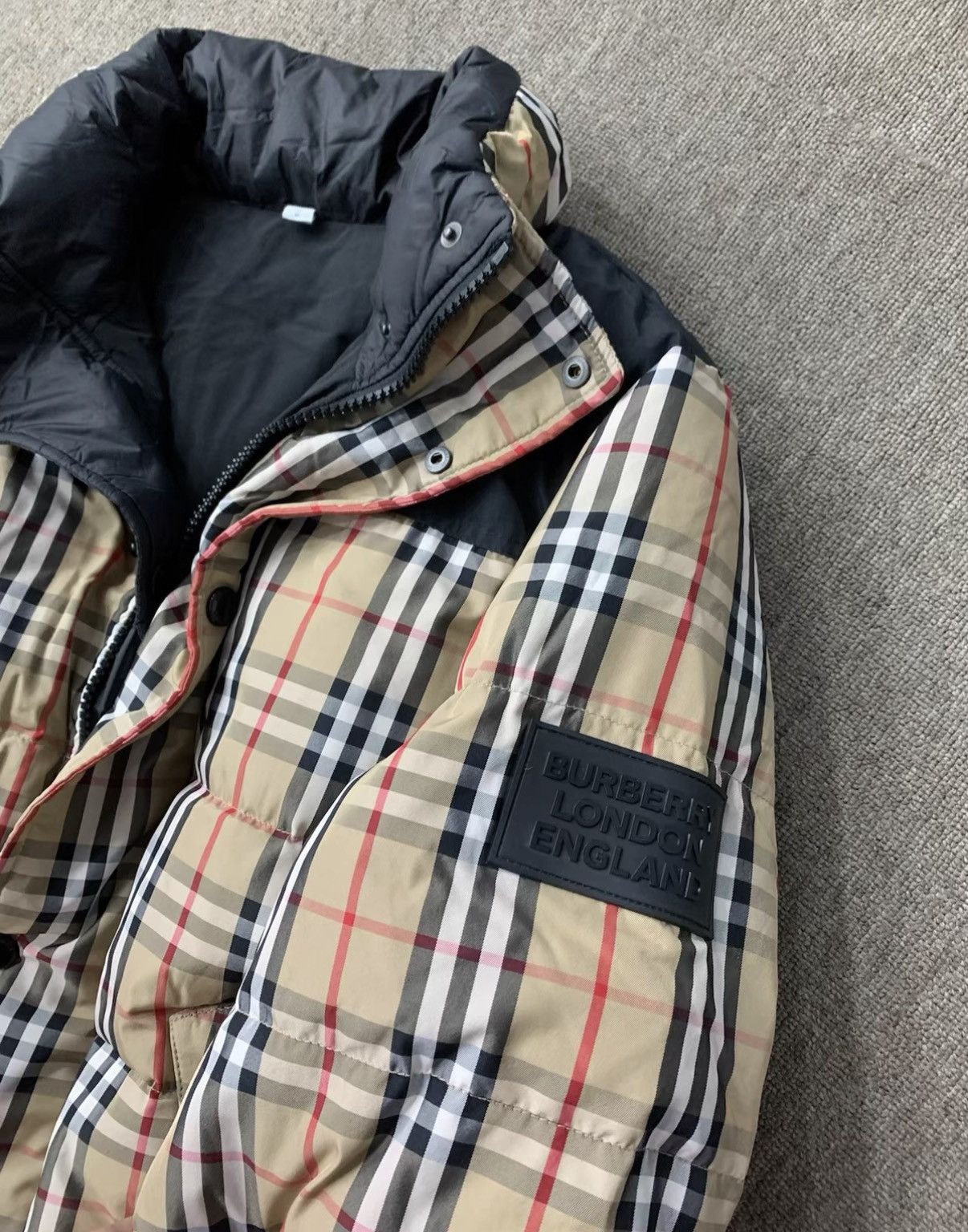 Burberry BURBERRY Reversible Check Down Jacket Size US M / EU 48-50 / 2 - 7 Thumbnail