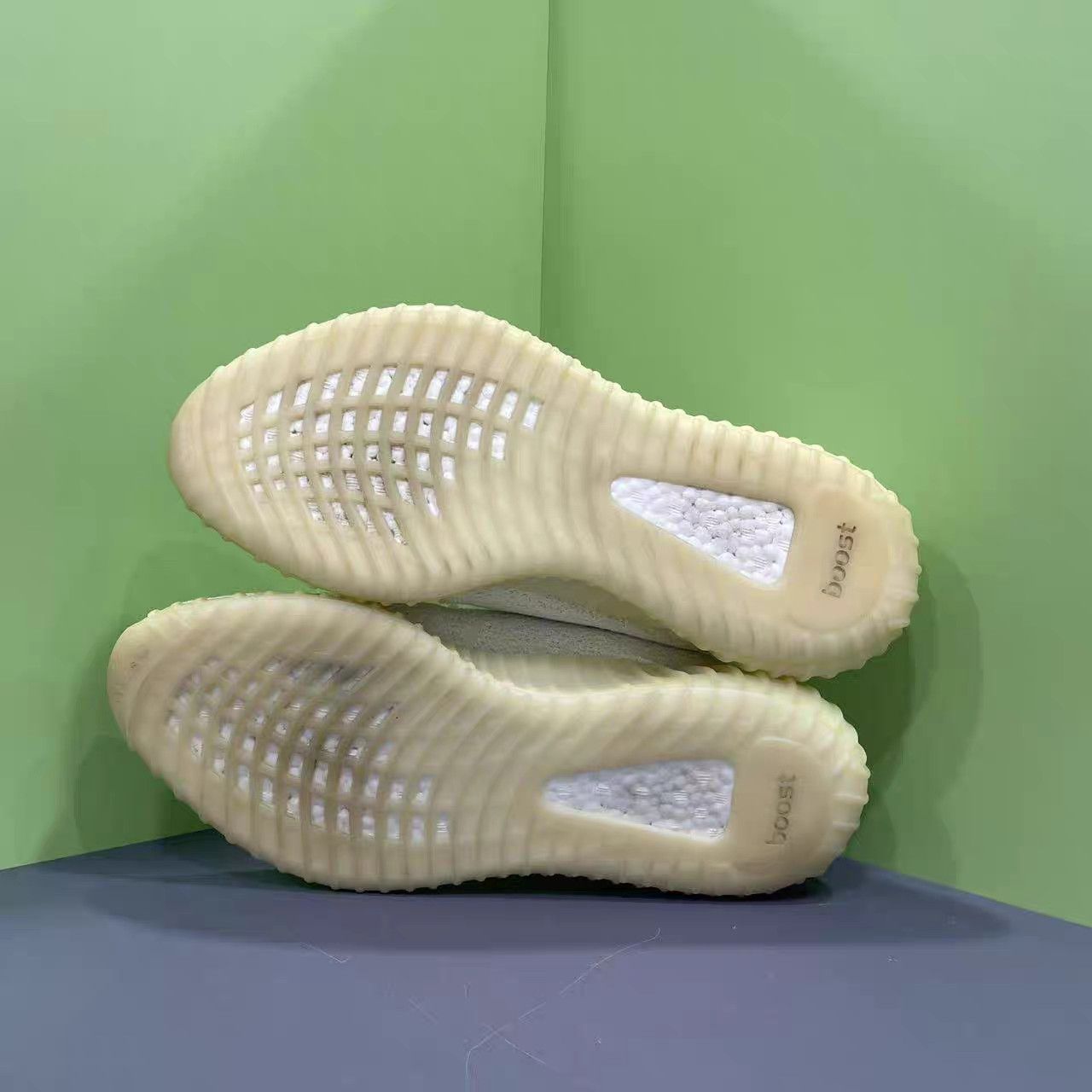 Adidas Adidas Yeezy350 Pure White Ice Cream K15 Size US 13 / EU 46 - 8 Thumbnail