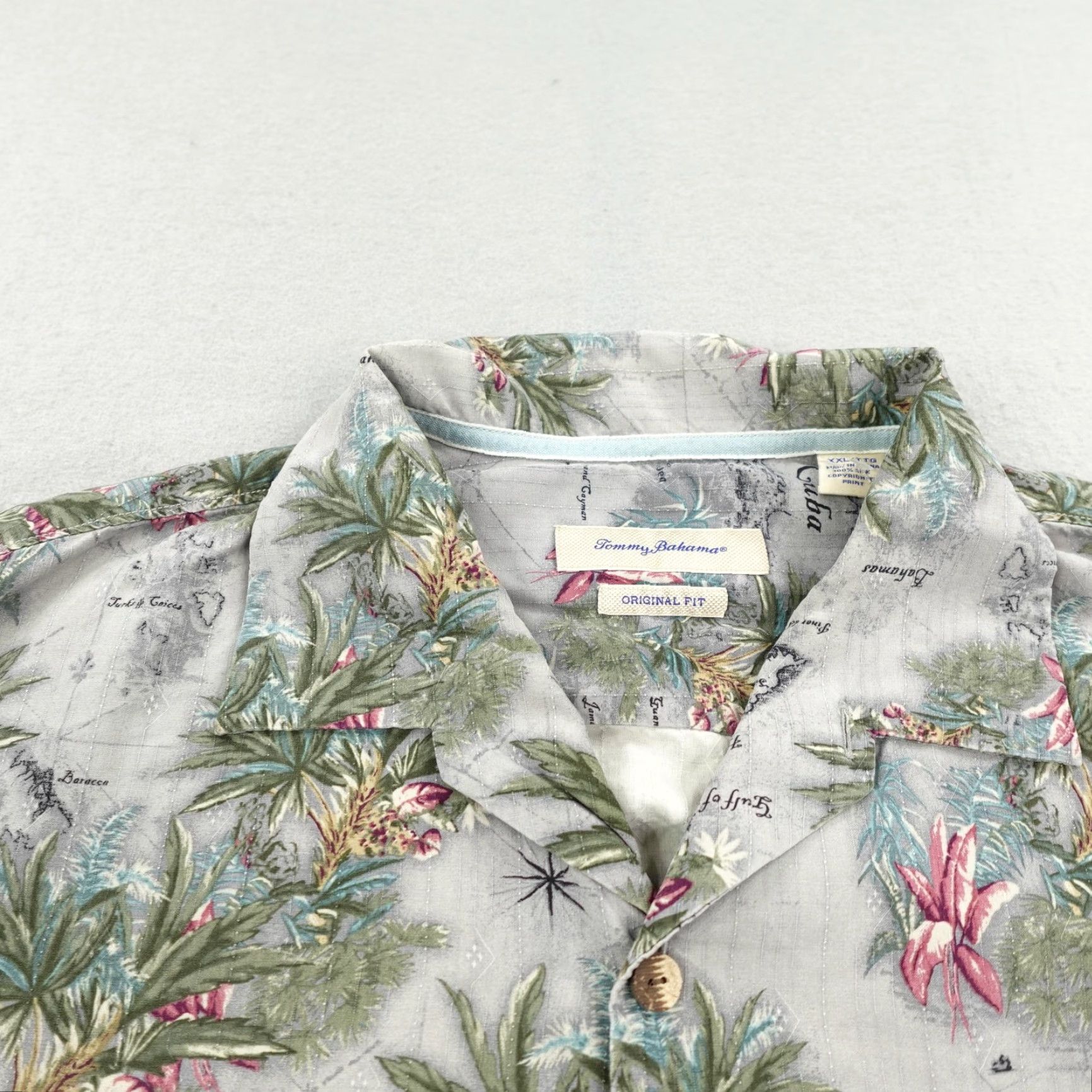 Tommy Bahama VINTAGE Tommy Bahama Shirt Mens 2XL Gray Floral Hawaiian Caribbean Islands Map Aloha Size US XXL / EU 58 / 5 - 2 Thumbnail