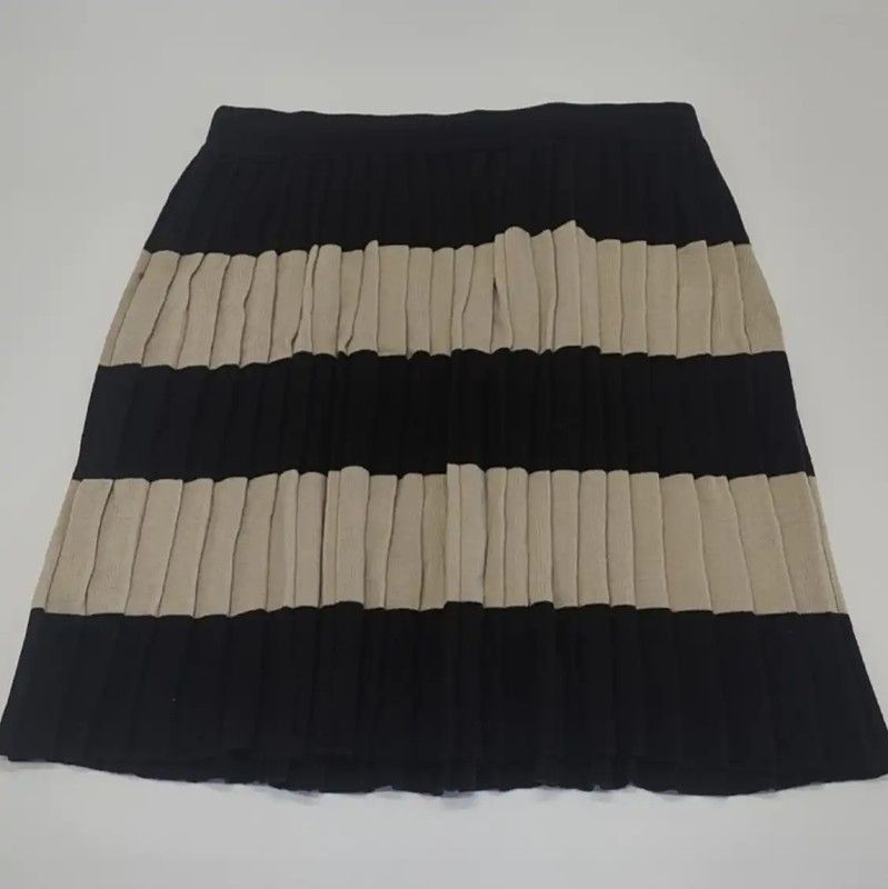 Max Mara MaxMara Gray Wool Pleated Skirt 0089 Size 22" - 1 Thumbnail