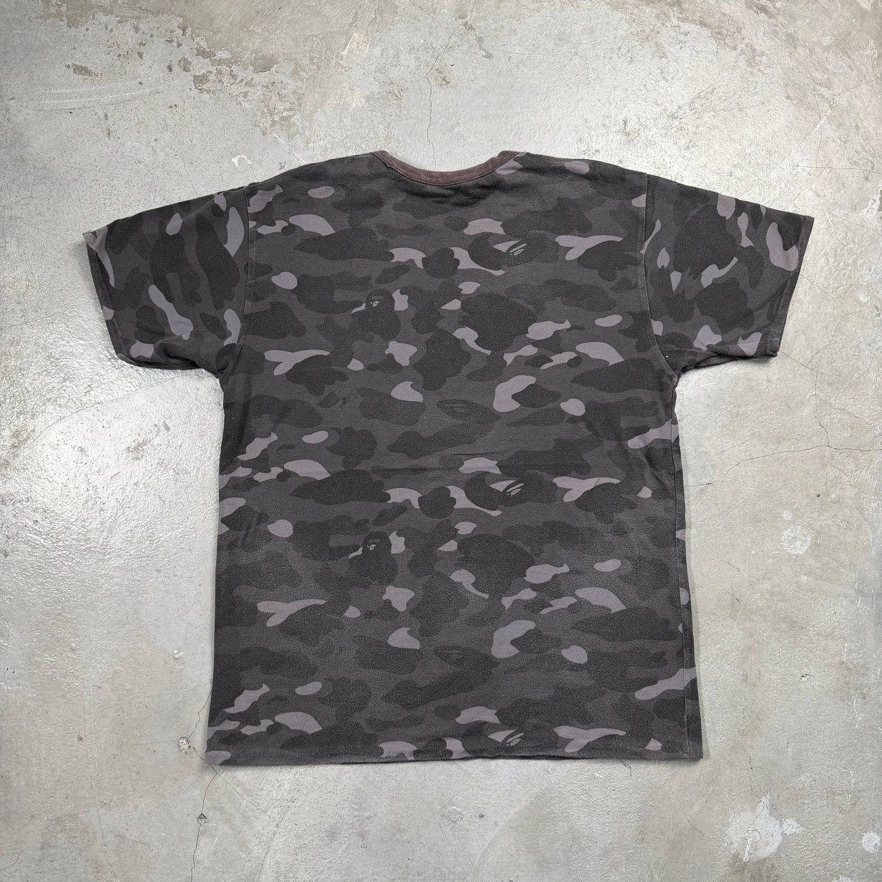 Bape A Bathing Ape (BAPE) Vintage Reversible Camo Tee Size US L / EU 52-54 / 3 - 4 Thumbnail