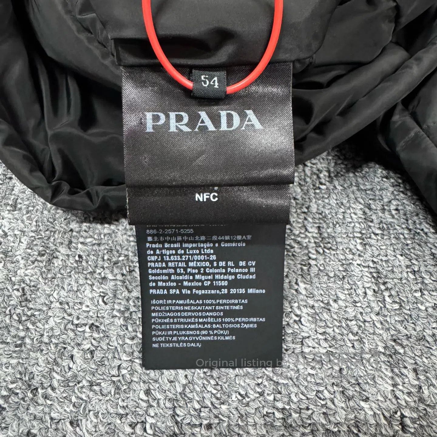 Prada Prada Delta-shaped collar, stand-up collar, down jacket| Size US L / EU 52-54 / 3 - 7 Thumbnail