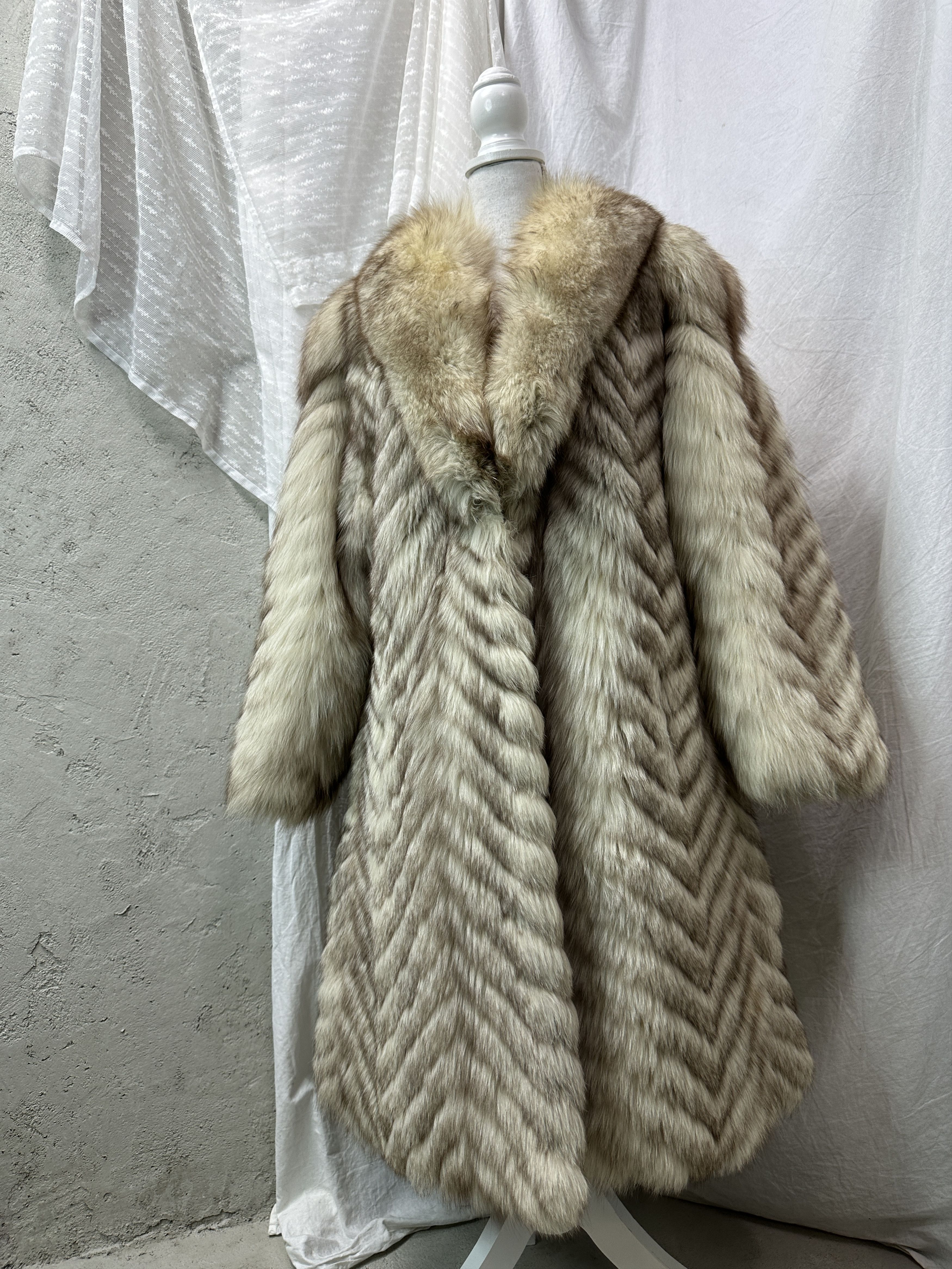 Vintage Vintage Old Money Real Silver Fox Fur Maxi Coat 80s Size L / US 10 / IT 46 - 4 Thumbnail