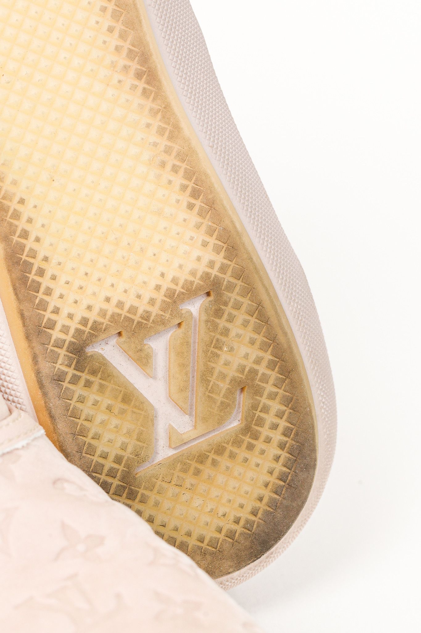 Louis Vuitton Louis Vuitton Popincourt Monogram Embossed Nubuck Sneakers Size US 5 / IT 35 - 5 Thumbnail
