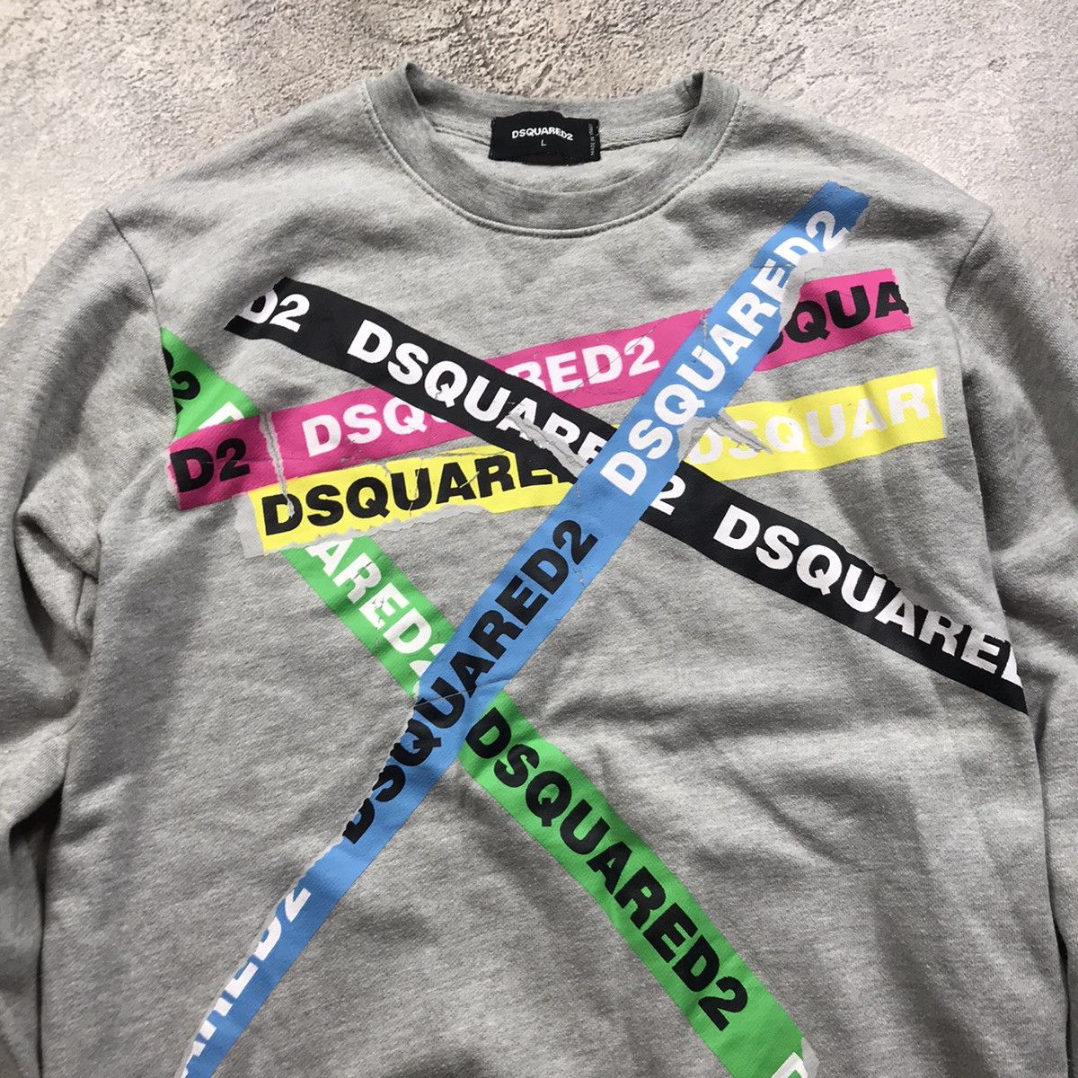 Vintage Vintage 90s Dsquared2 Graphic Sweatshirt Streetwear Washed M Size US M / EU 48-50 / 2 - 3 Thumbnail