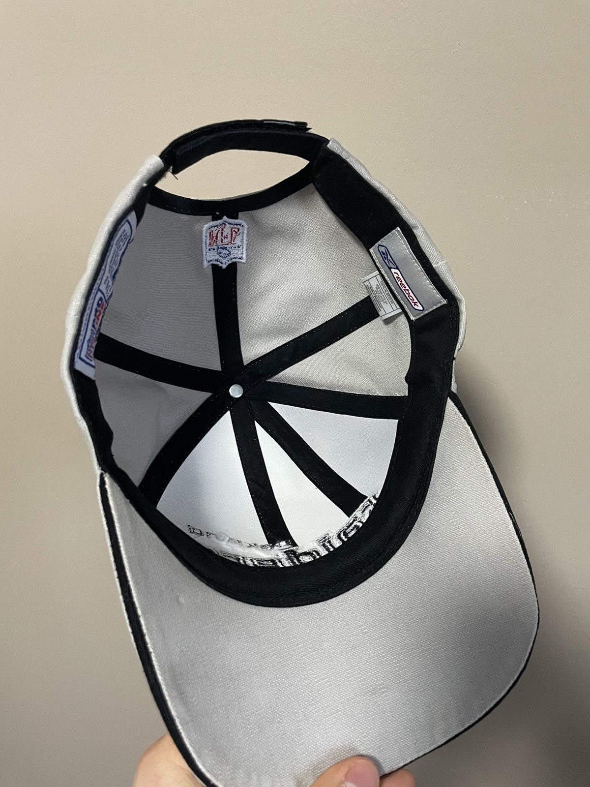 NFL × Vintage Vintage Oakland Raiders NFL Proline Reebok Adjustable Hat Size ONE SIZE - 7 Thumbnail