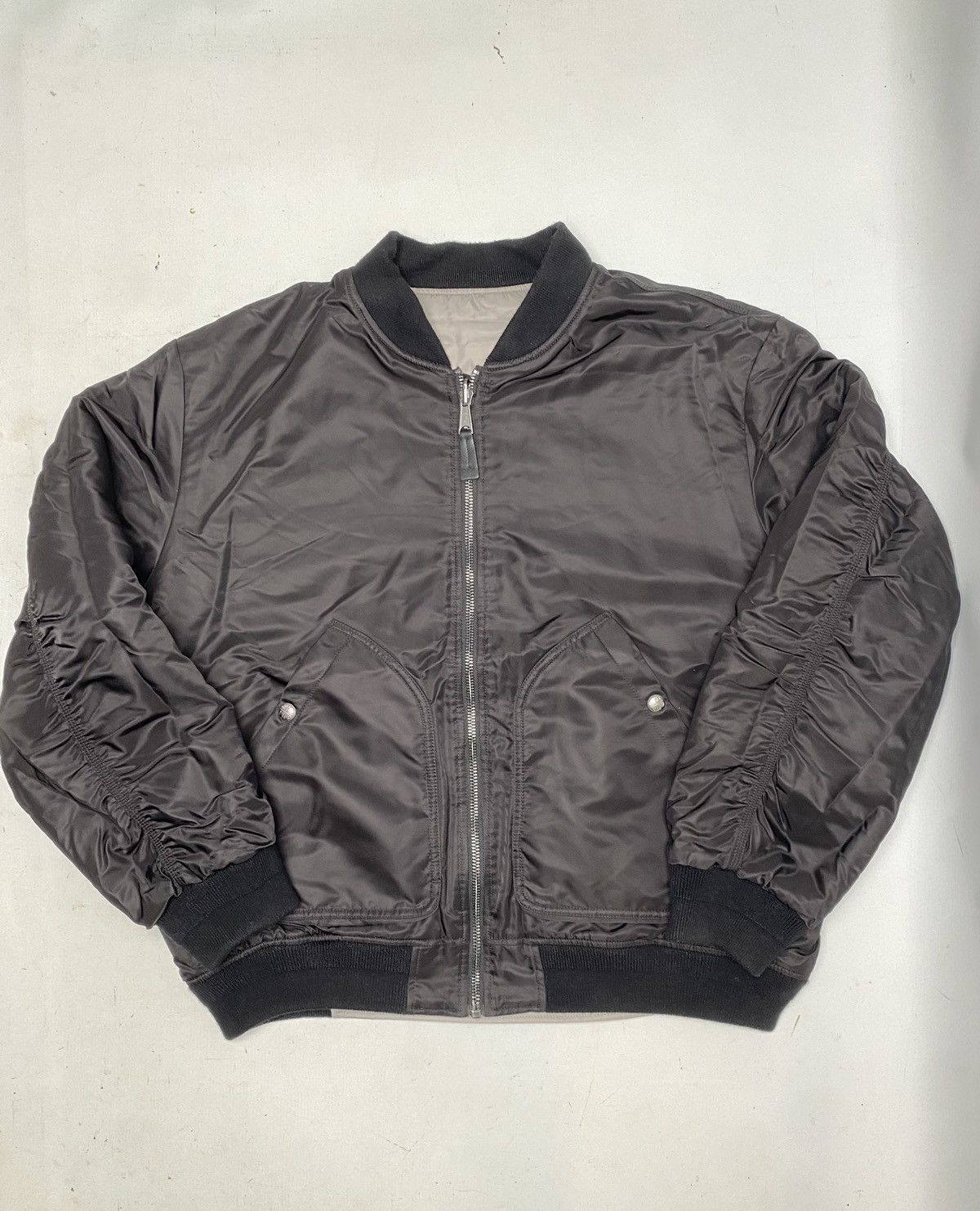 Diesel Jacket Diesel bomber reversibile size L used Size US L / EU 52-54 / 3 - 6 Thumbnail
