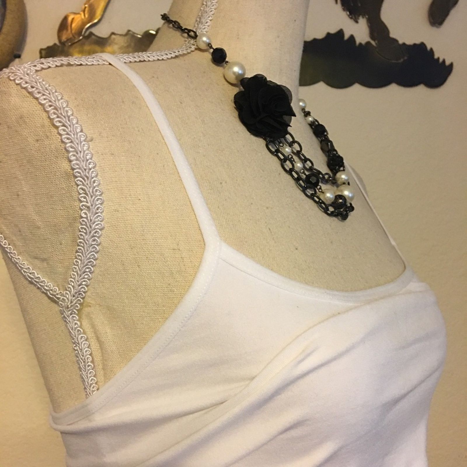 Jewelry Black chrome chain link silk rose pearl necklace Size ONE SIZE - 3 Thumbnail