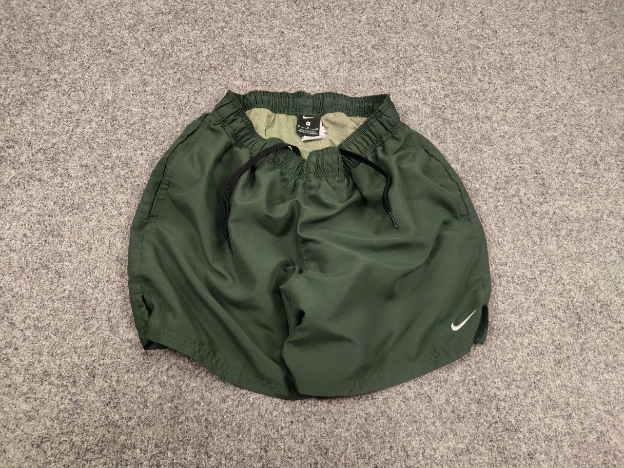 Nike Nike Vintage Dark Green Casual Pocket Shorts Y2K Style Size US 32 / EU 48 - 2 Thumbnail