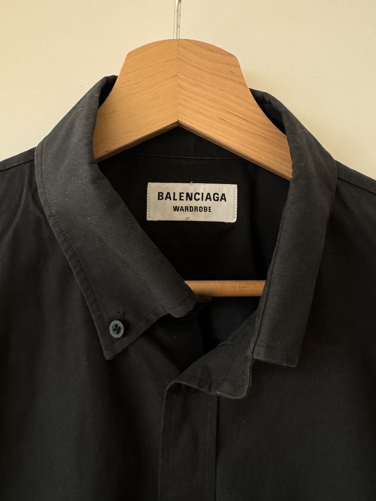 Balenciaga Balenciaga FREE Applique Shirt Size US M / EU 48-50 / 2 - 3 Thumbnail