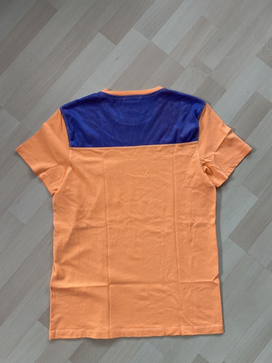 Prada Vintage Prada Small Tab T-Shirt Size US S / EU 44-46 / 1 - 3 Thumbnail