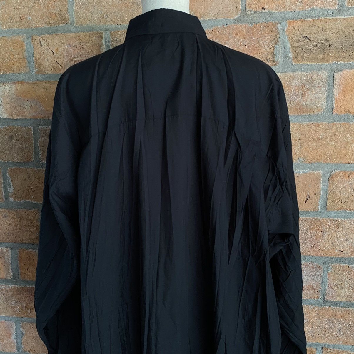Issey Miyake ISSEY MIYAKE Black Pleated Oversized Dress Shirt Size XS / US 0-2 / IT 36-38 - 14 Thumbnail