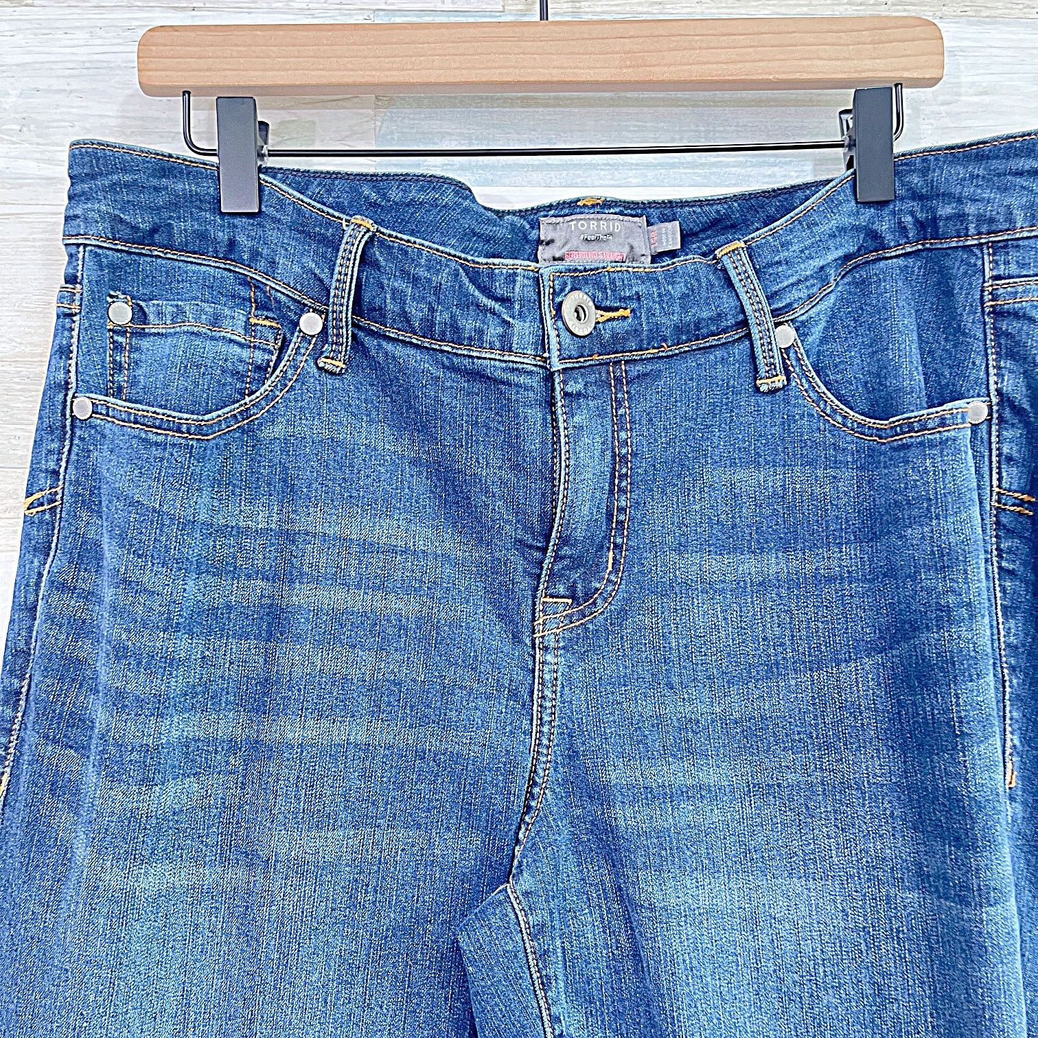 Other Torrid Mid Rise Straight Boyfriend Jeans Womens 14R Size 36" / US 14 / IT 50 - 3 Thumbnail