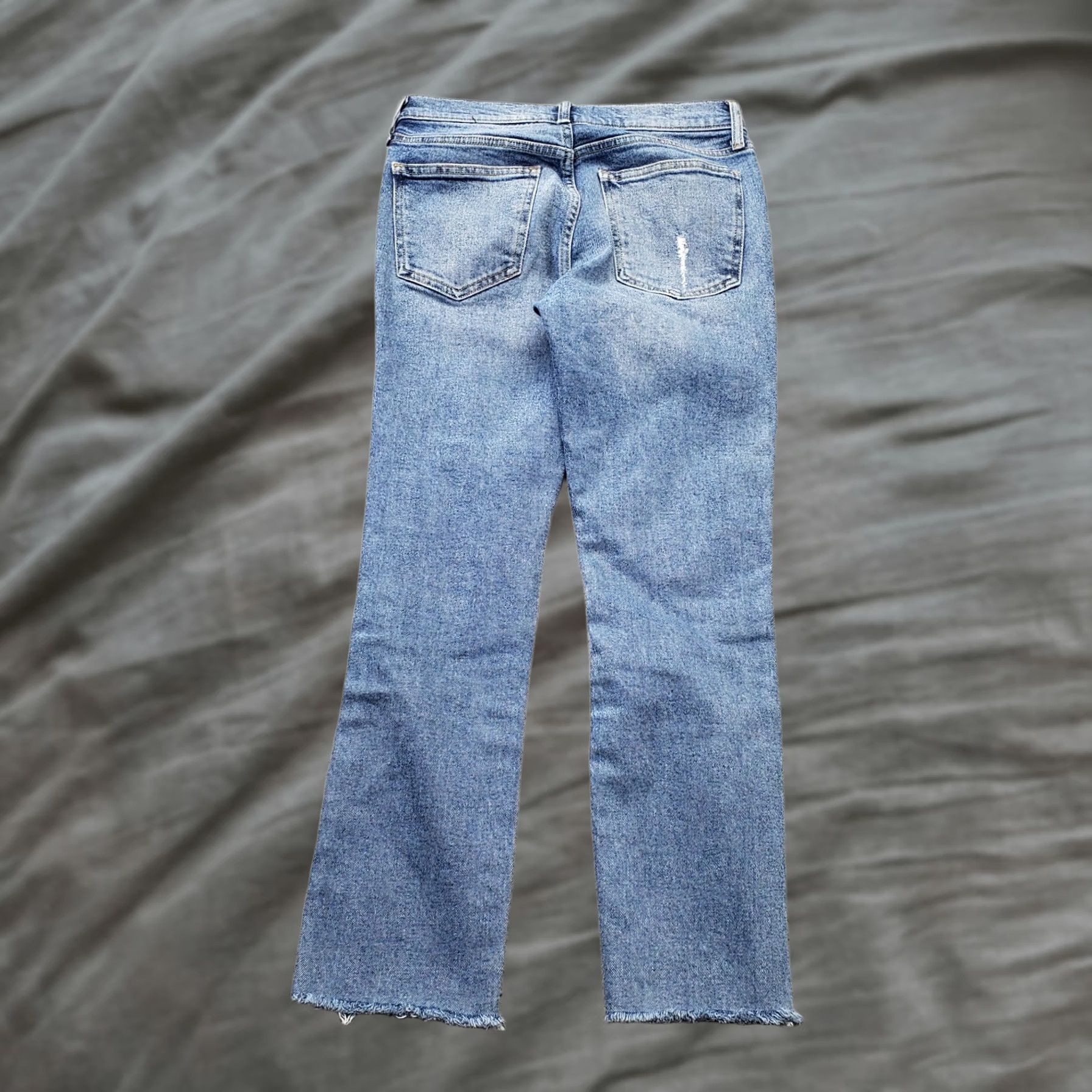 Gap Gap 1969 Straight Jeans Womens 28 Blue Denim Stretch Slim High-Rise Distressed Jeans 28 Womens Size 28 Blue Denim Distressed Modern Fit Size 28" / US 6 / IT 42 - 1 Thumbnail