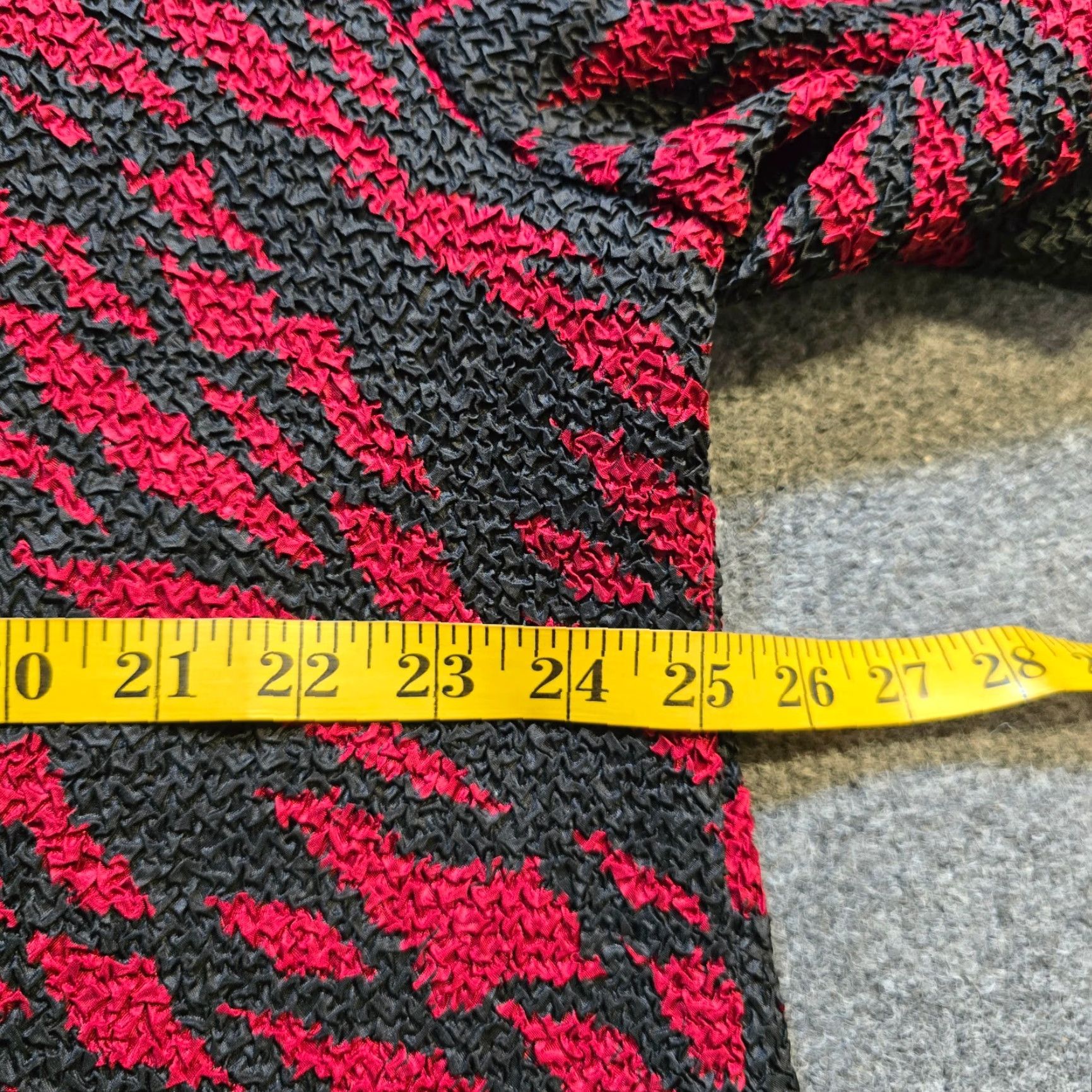 Vintage Chico's Women's Jacket XL Red Black Traveler Crepe Texture No Iron Stretchy 3/4 Sleeve Geometric Pattern Business Casual Travel Jacket Size XL / US 12-14 / IT 48-50 - 6 Thumbnail