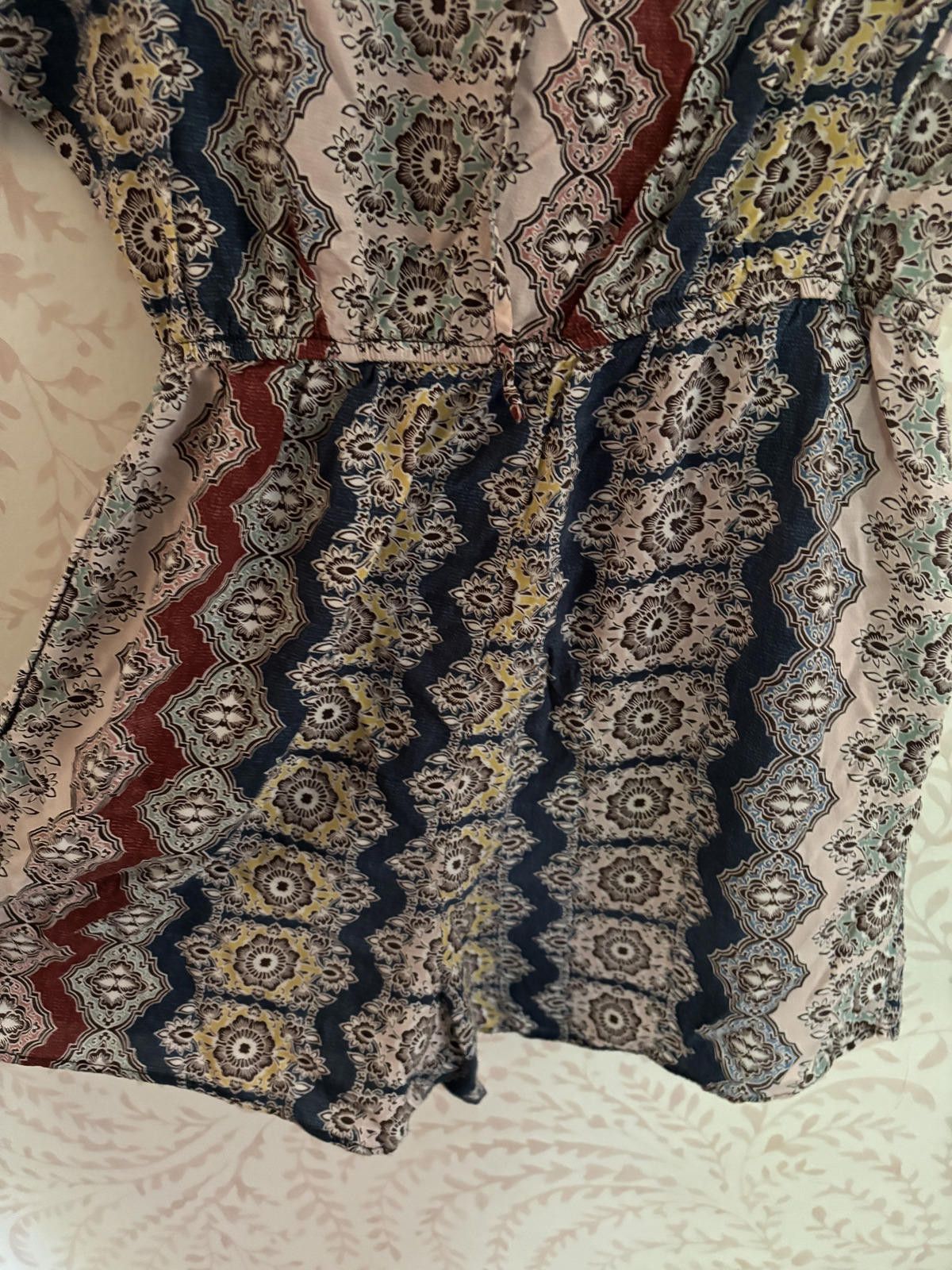 Designer BCBG Generation Trendy Patterned Romper S Size 28" / US 6 / IT 42 - 5 Thumbnail