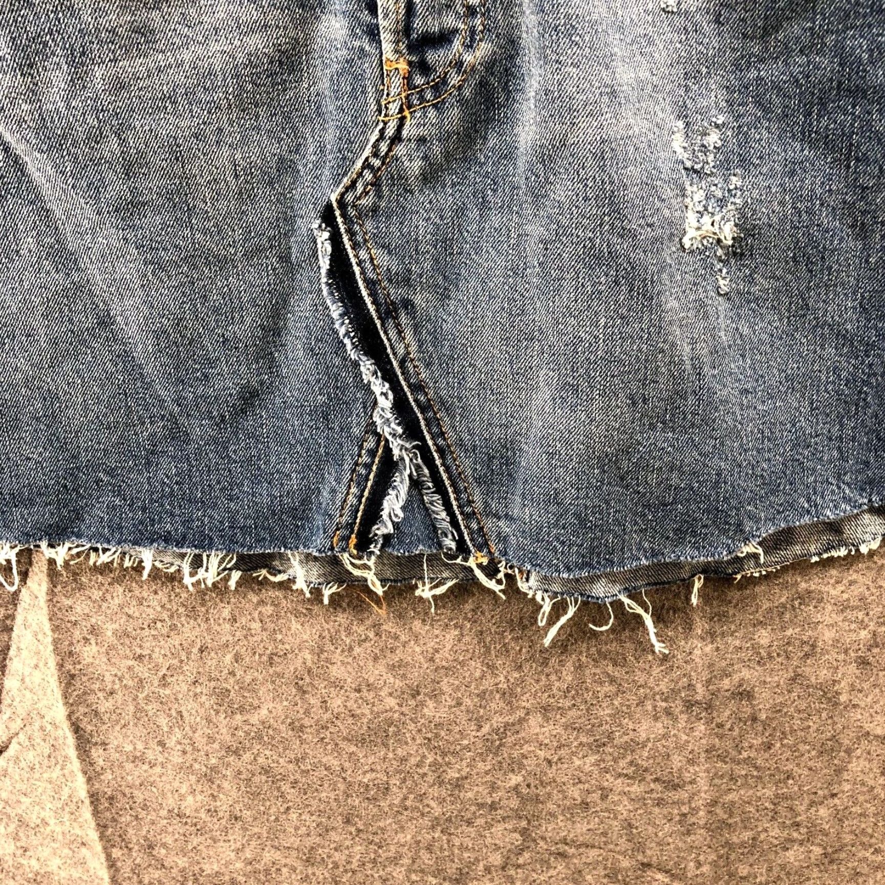 Zara VINTAGE Zara Women’s Denim Mini Skirt Size S High Rise Bohemian Blue Cotton Casual Size 28" / US 6 / IT 42 - 4 Thumbnail