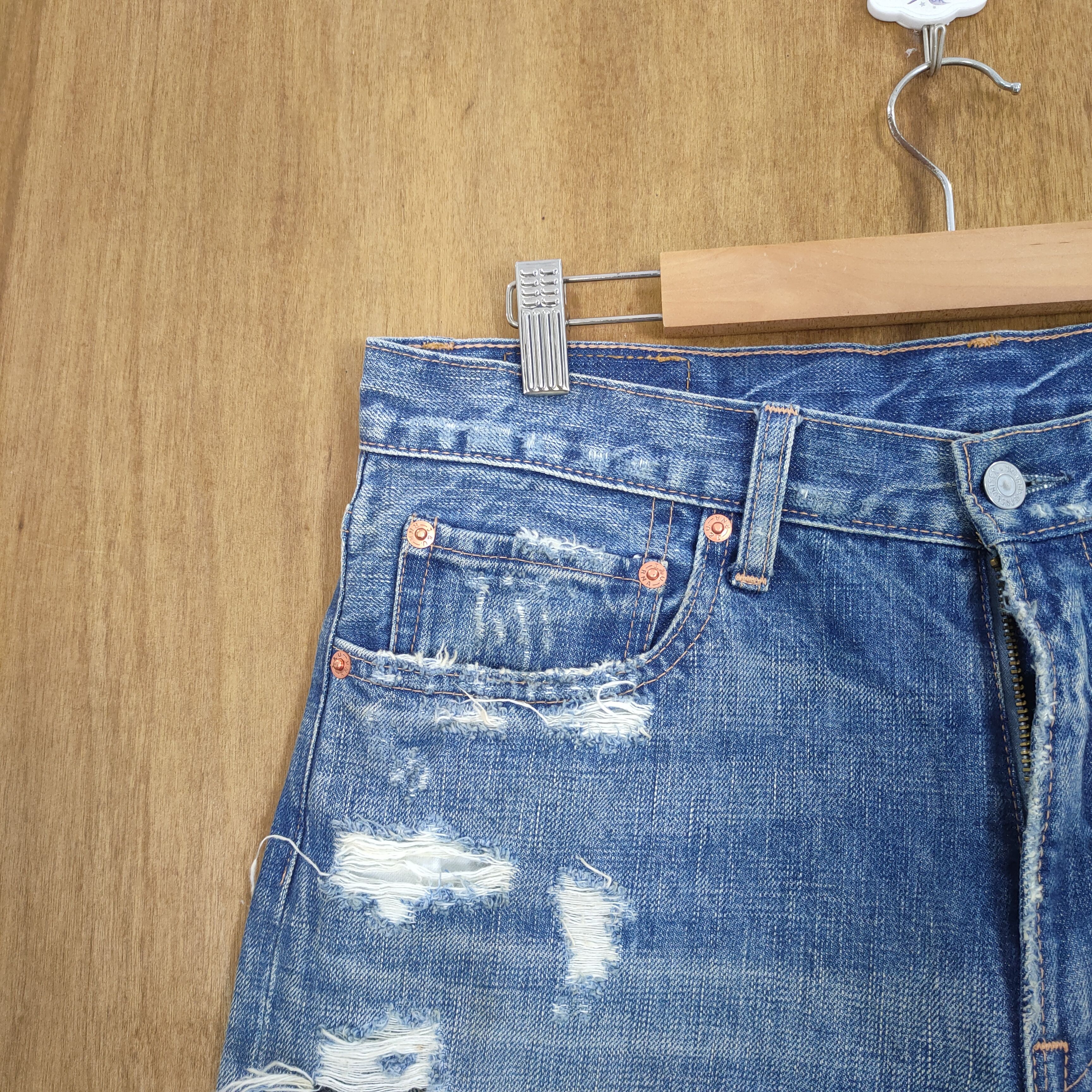 Japanese Brand 💥SICK💥 VINTAGE RNA DISTRESSED FADED JEANS PANTS Size US 32 / EU 48 - 5 Thumbnail